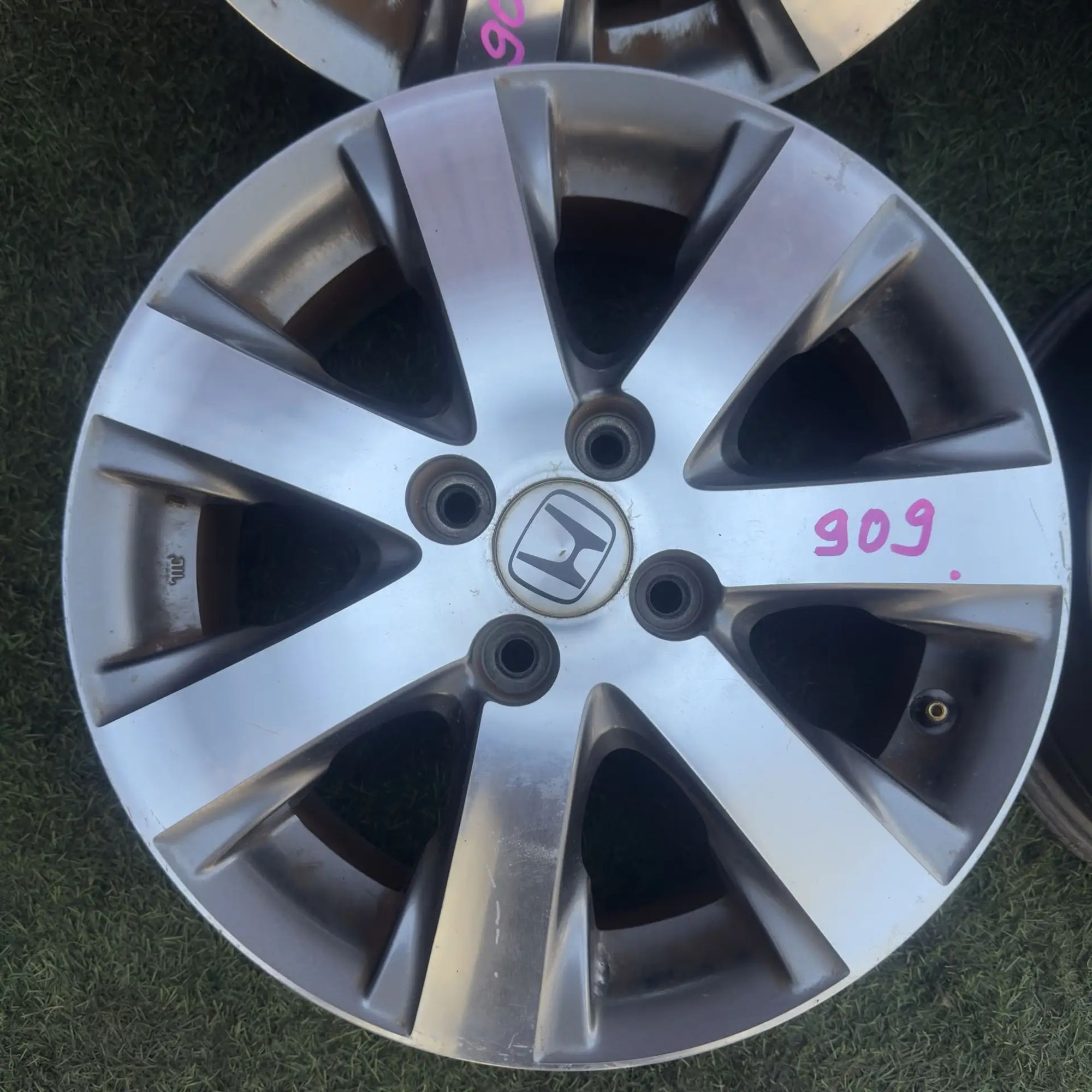 https://ycs.partsauto.market/partsauto-images/thmbs/userImages/772e461030aea93f4dbb6447c0f924d3/part/492bc3ce-83d9-4df0-b71a-93d2c6f3a5aa_1778244159875.jpg