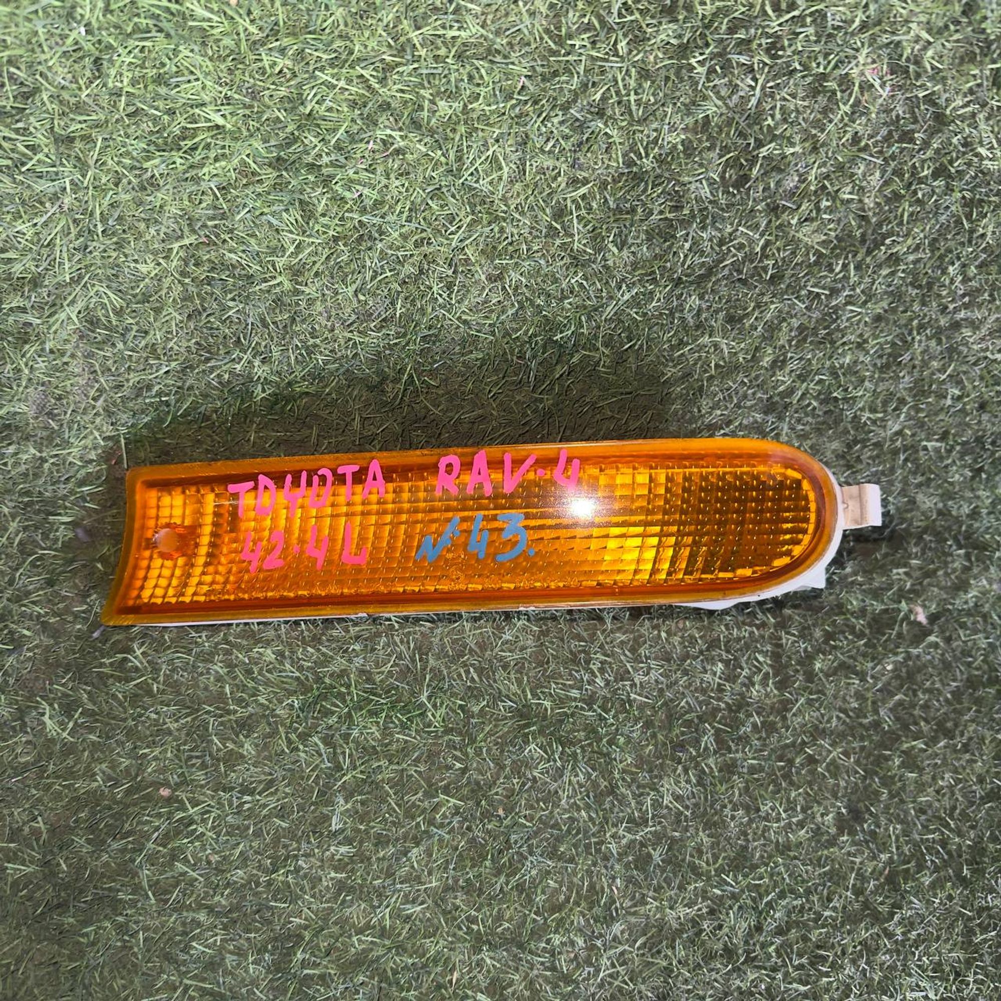 43 Фонарь габаритный левый TOYOTA RAV4, 3000 рублей, Невинномысск