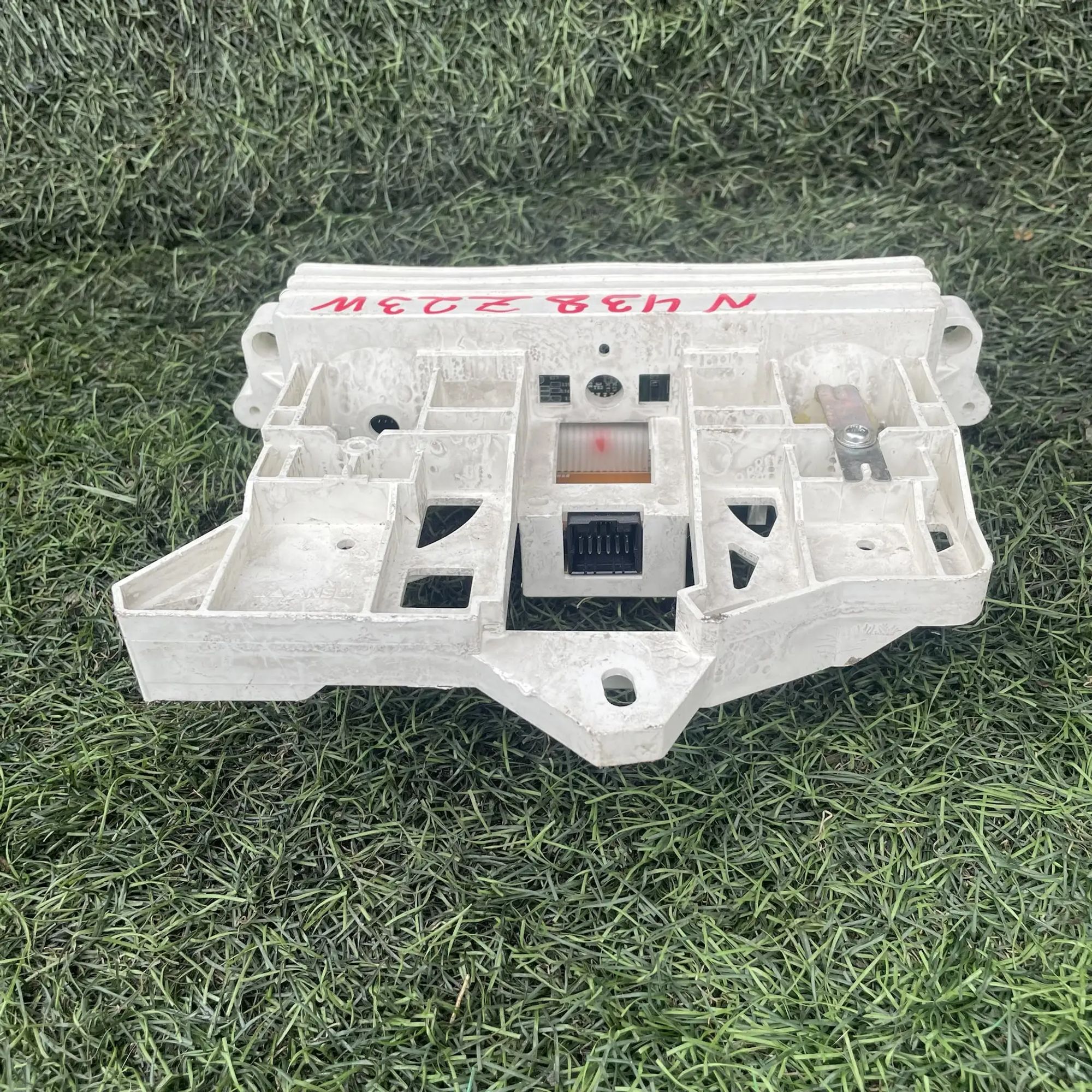 https://ycs.partsauto.market/partsauto-images/thmbs/userImages/772e461030aea93f4dbb6447c0f924d3/part/49619320-f72e-4dee-a0eb-cba660556904_1778922505295.jpg