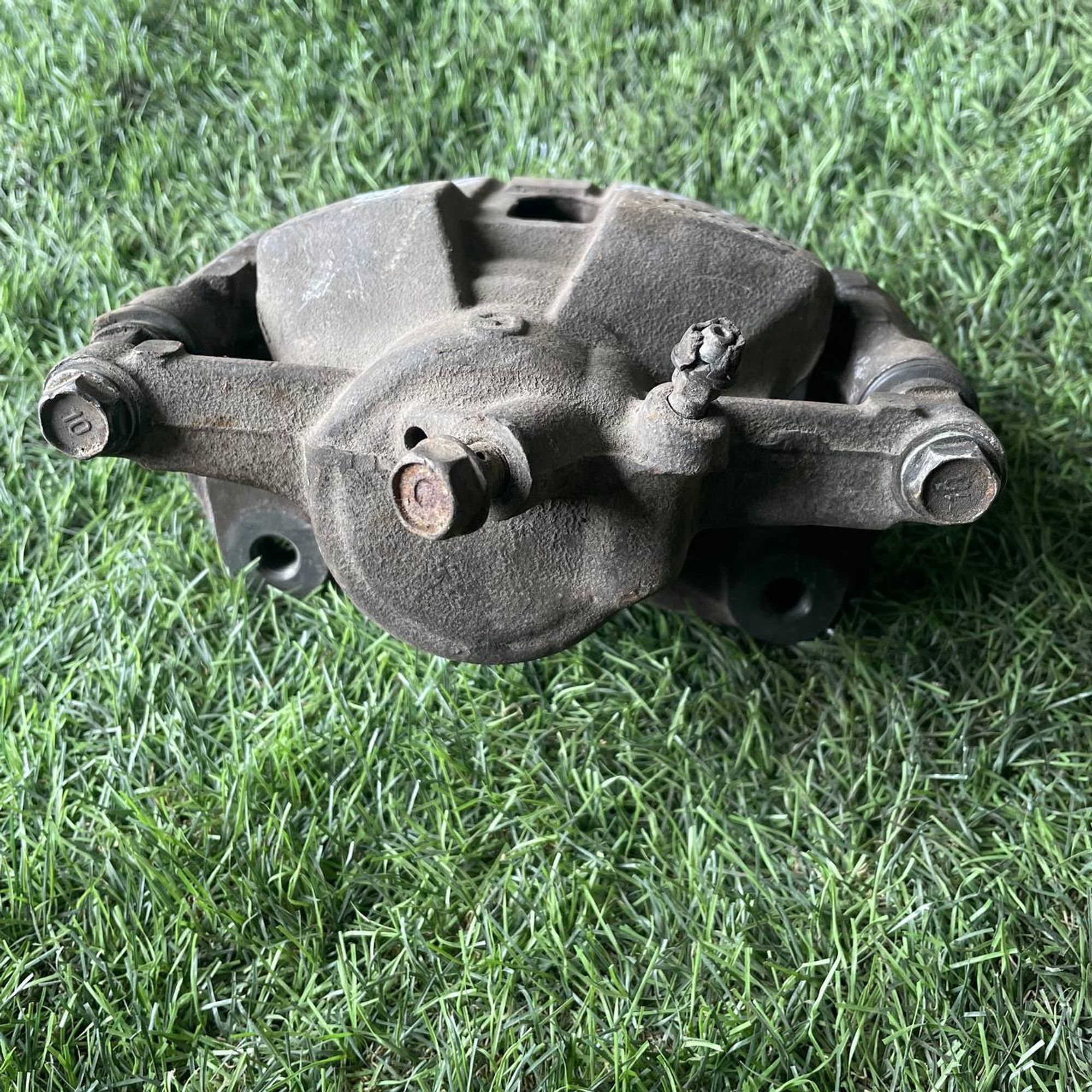 243 Суппорт тормозной передний правый TOYOTA CALDINA ST215, 3000 рублей, Невинномысск