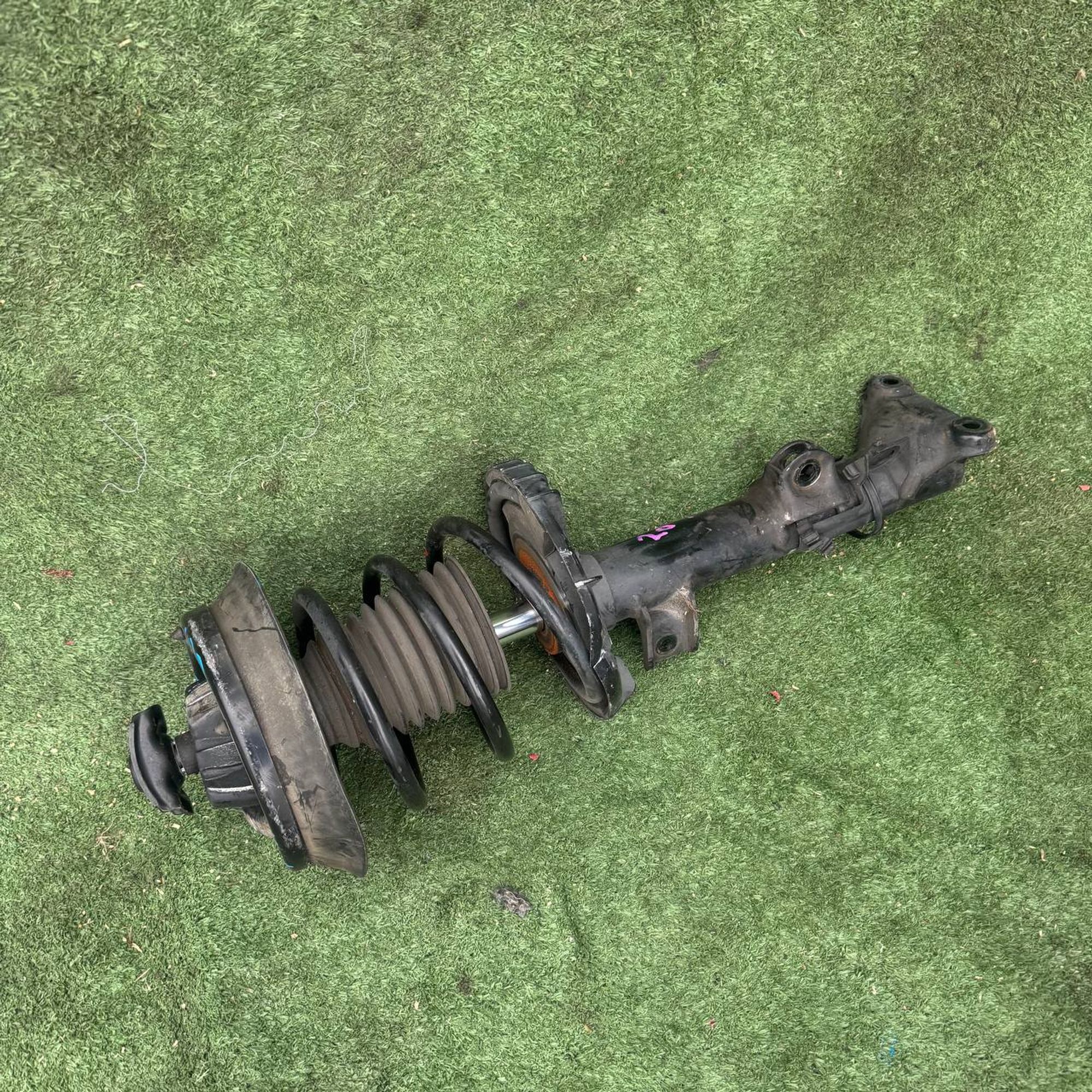 https://ycs.partsauto.market/partsauto-images/thmbs/userImages/772e461030aea93f4dbb6447c0f924d3/part/4a20bff5-9b0b-4c5f-a9a1-a765b7891384_1735388819289.jpg