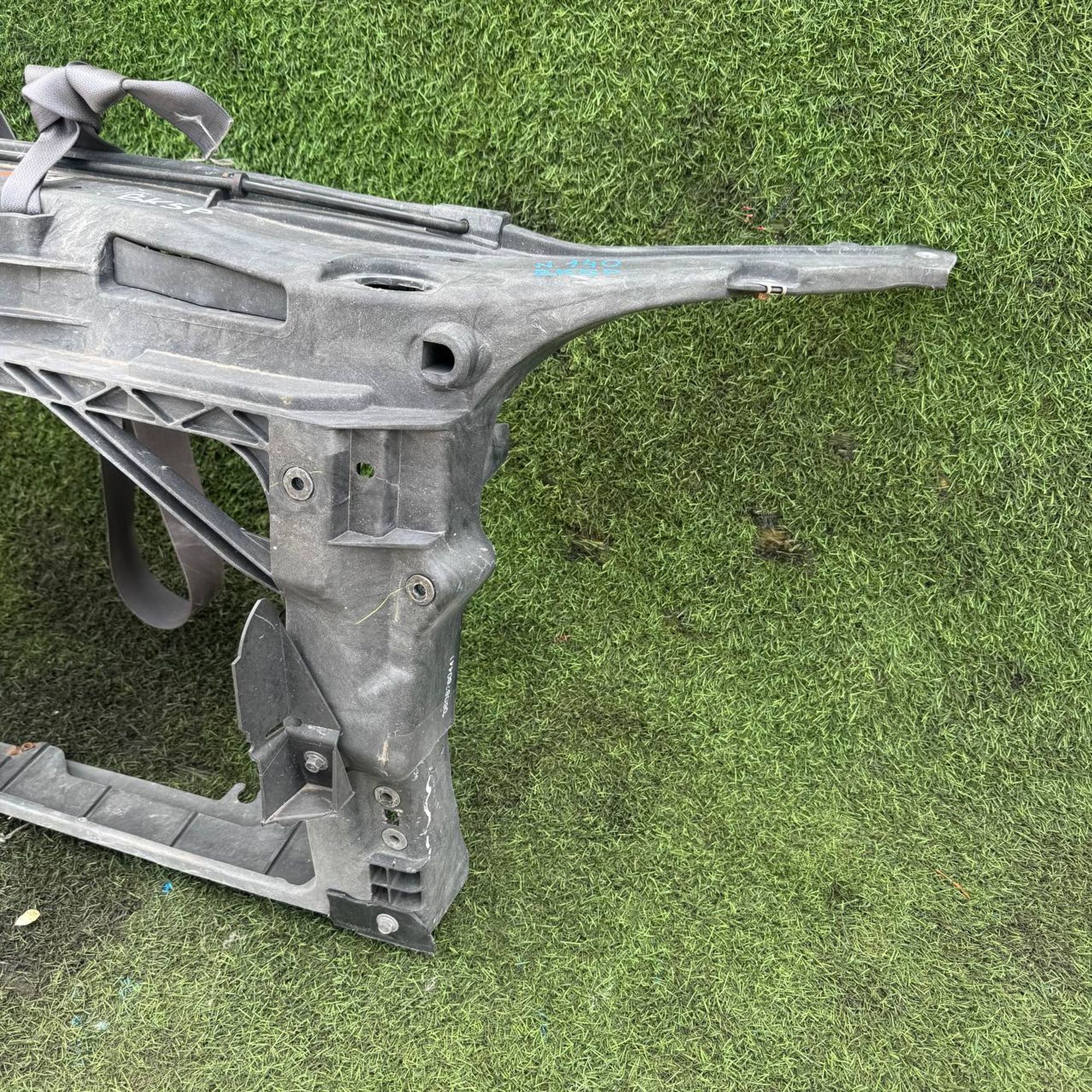https://ycs.partsauto.market/partsauto-images/thmbs/userImages/772e461030aea93f4dbb6447c0f924d3/part/4a595dec-1da9-4fe2-bb71-72dd3b48e31e_1748526283913.jpg