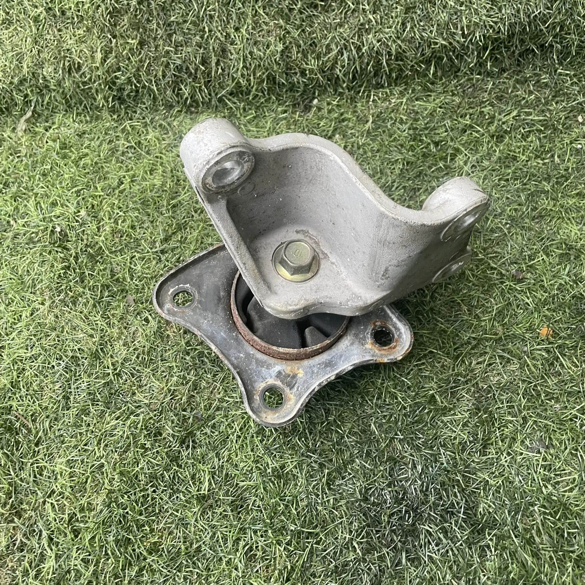 https://ycs.partsauto.market/partsauto-images/thmbs/userImages/772e461030aea93f4dbb6447c0f924d3/part/4aaf0d02-61f7-4bc1-97dc-f3598faf76ca_1776925816964.jpg