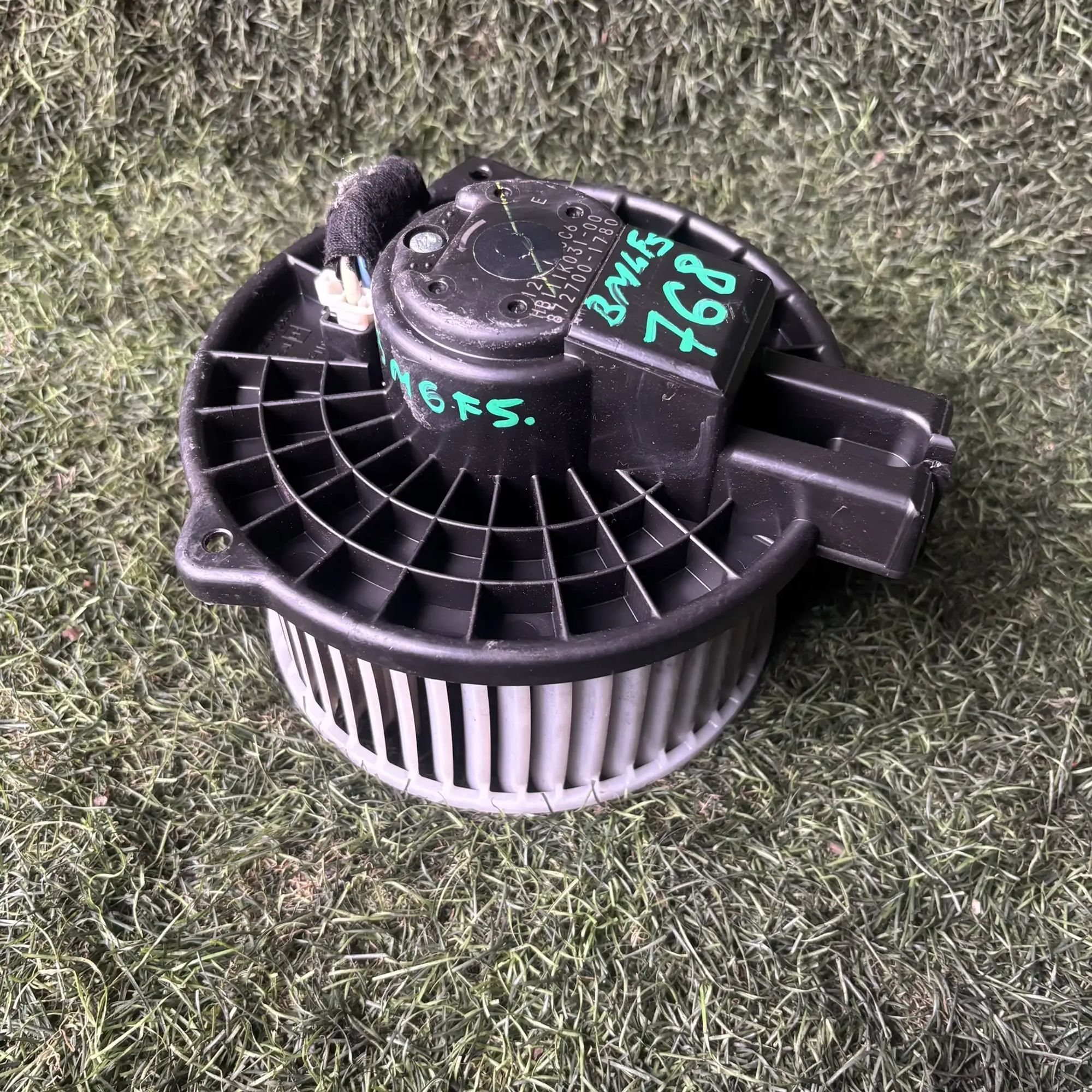 https://ycs.partsauto.market/partsauto-images/thmbs/userImages/772e461030aea93f4dbb6447c0f924d3/part/4ac3b137-a3ae-4f13-b93b-2b4d01a1684d_1776932779060.jpg