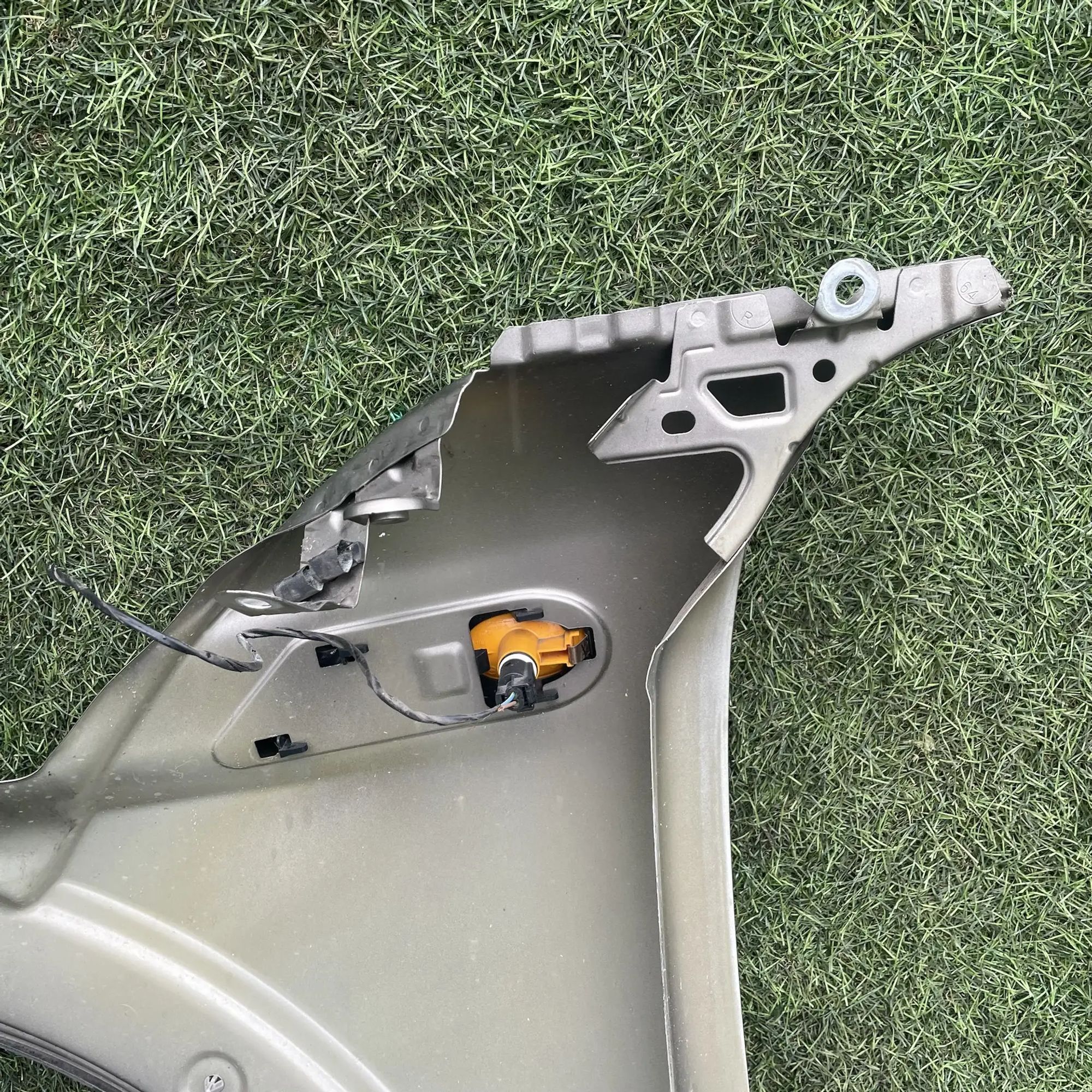 https://ycs.partsauto.market/partsauto-images/thmbs/userImages/772e461030aea93f4dbb6447c0f924d3/part/4aee670a-d612-4768-a4ea-ff03b574d3d3_1778834915862.jpg