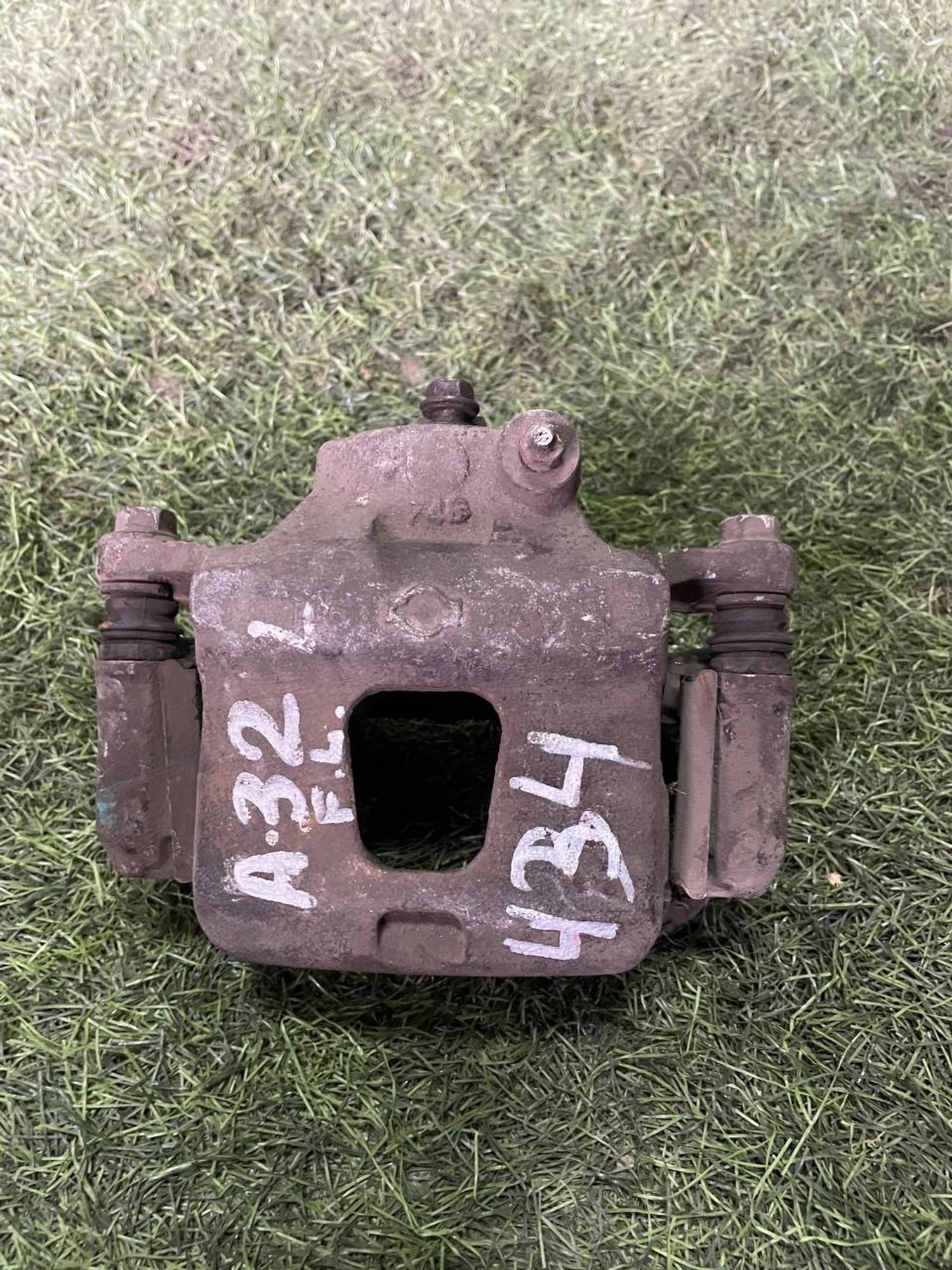 434 Суппорт тормозной передний левый NISSAN CEFIRO A32, 3000 рублей, Невинномысск