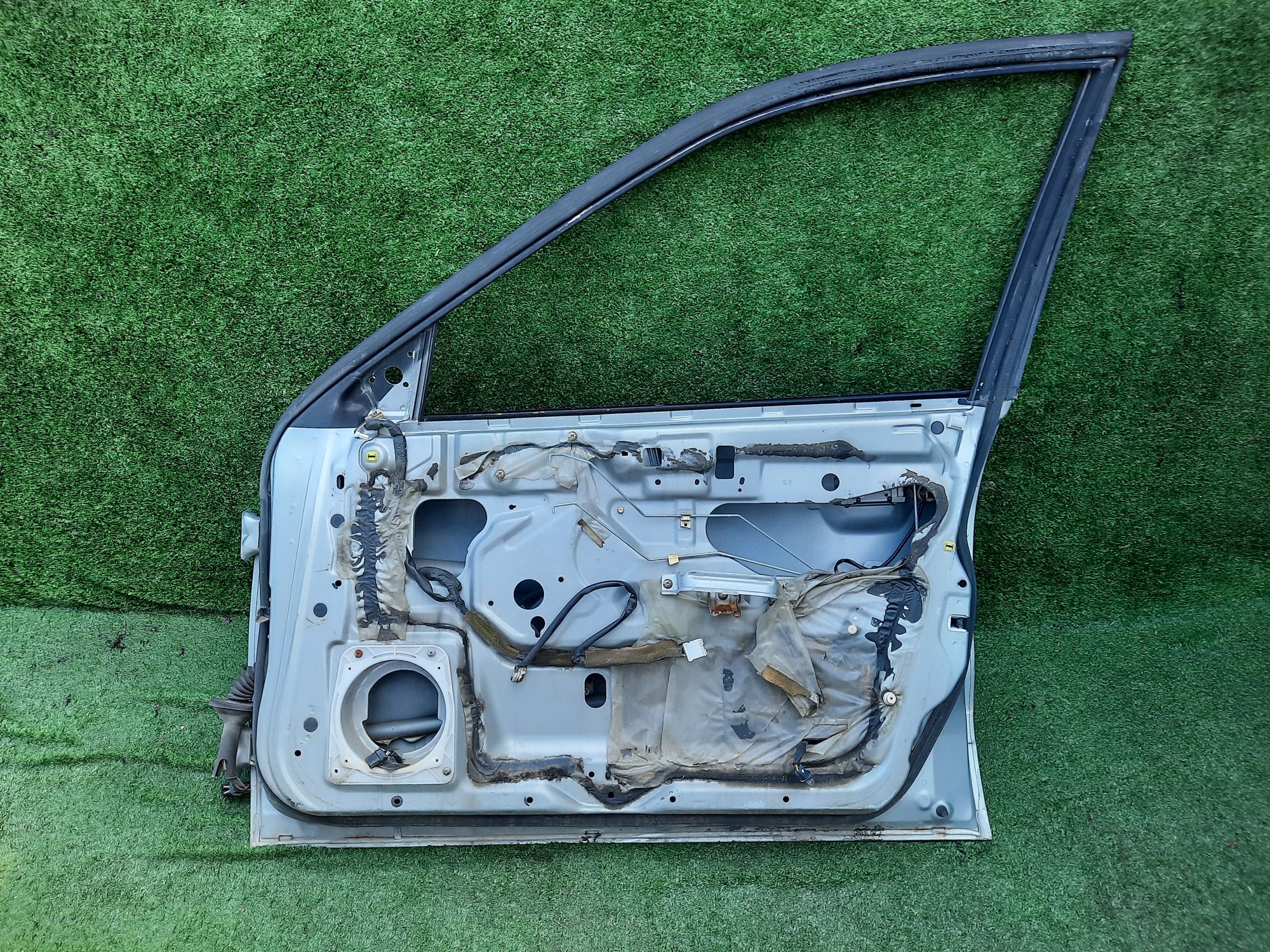 1209 дверь на MITSUBISHI GALANT EC1W, 9500 рублей, Невинномысск