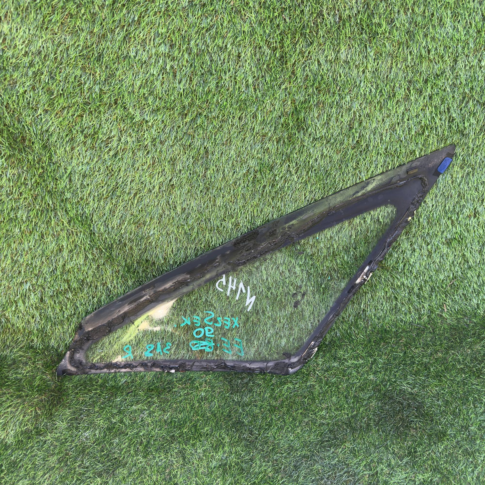 145 Стекло собачника правое TOYOTA COROLLA EE90, 2000 рублей, Невинномысск