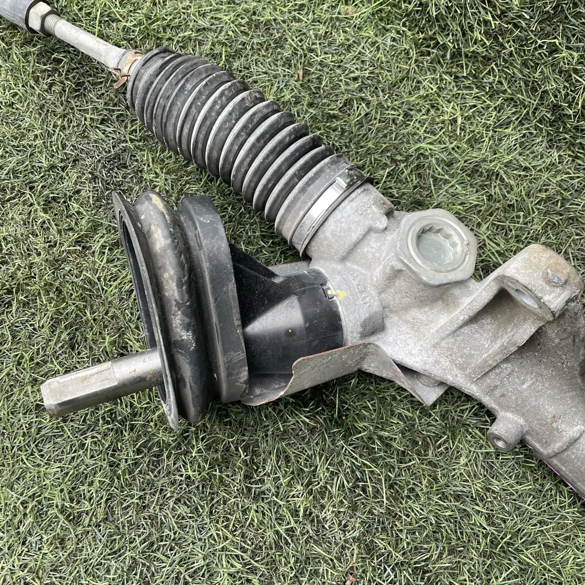 https://ycs.partsauto.market/partsauto-images/thmbs/userImages/772e461030aea93f4dbb6447c0f924d3/part/4c856532-93fe-4c4d-861e-16acf9da03f3_1779199205991.jpg