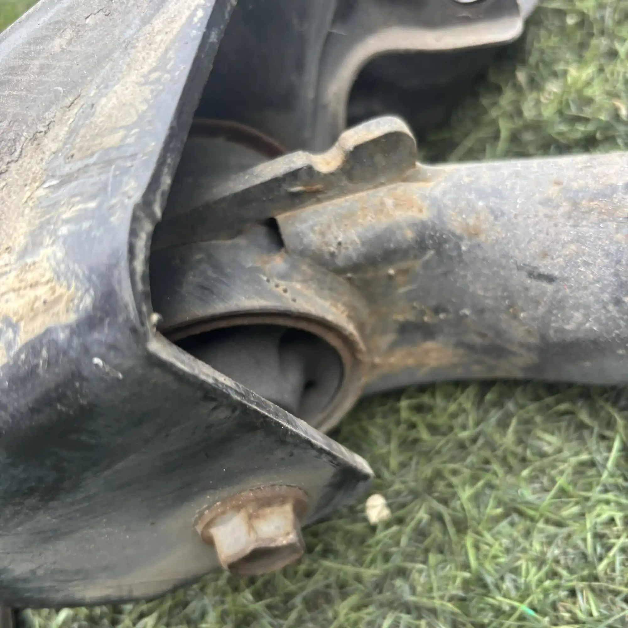 https://ycs.partsauto.market/partsauto-images/thmbs/userImages/772e461030aea93f4dbb6447c0f924d3/part/4c9a2e5f-e55f-4f6f-95b6-2fc20b490227_1777029775585.jpg
