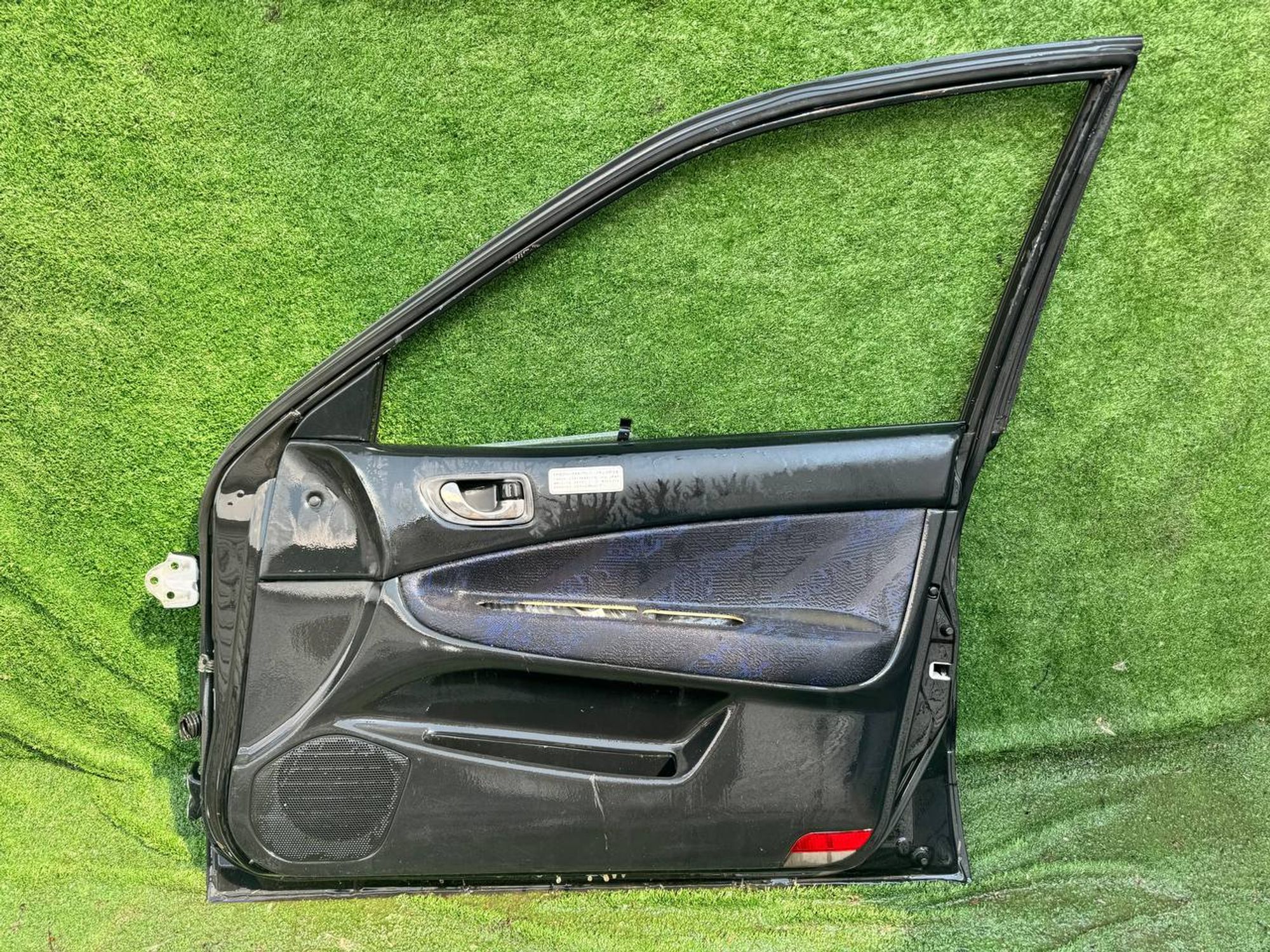 79 дверь на MITSUBISHI GALANT EC1A, 9500 рублей, Невинномысск