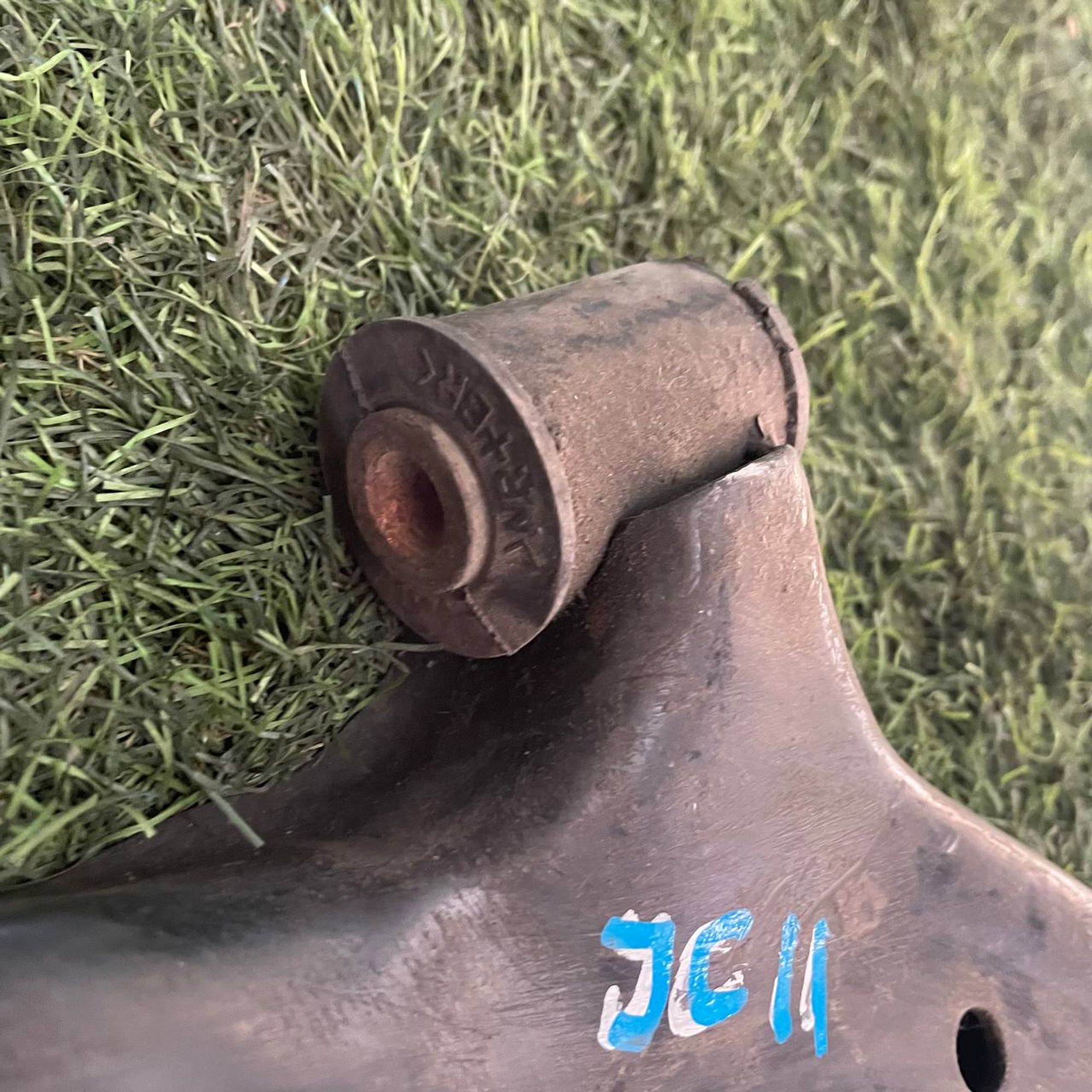 323 Рычаг передний правый нижний NISSAN TIIDA JC11, 4500 рублей, Невинномысск