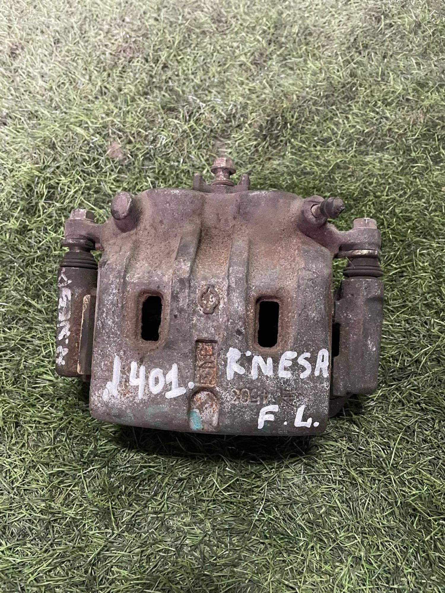 401 Суппорт тормозной передний левый NISSAN RNESSA N30, 3000 рублей, Невинномысск