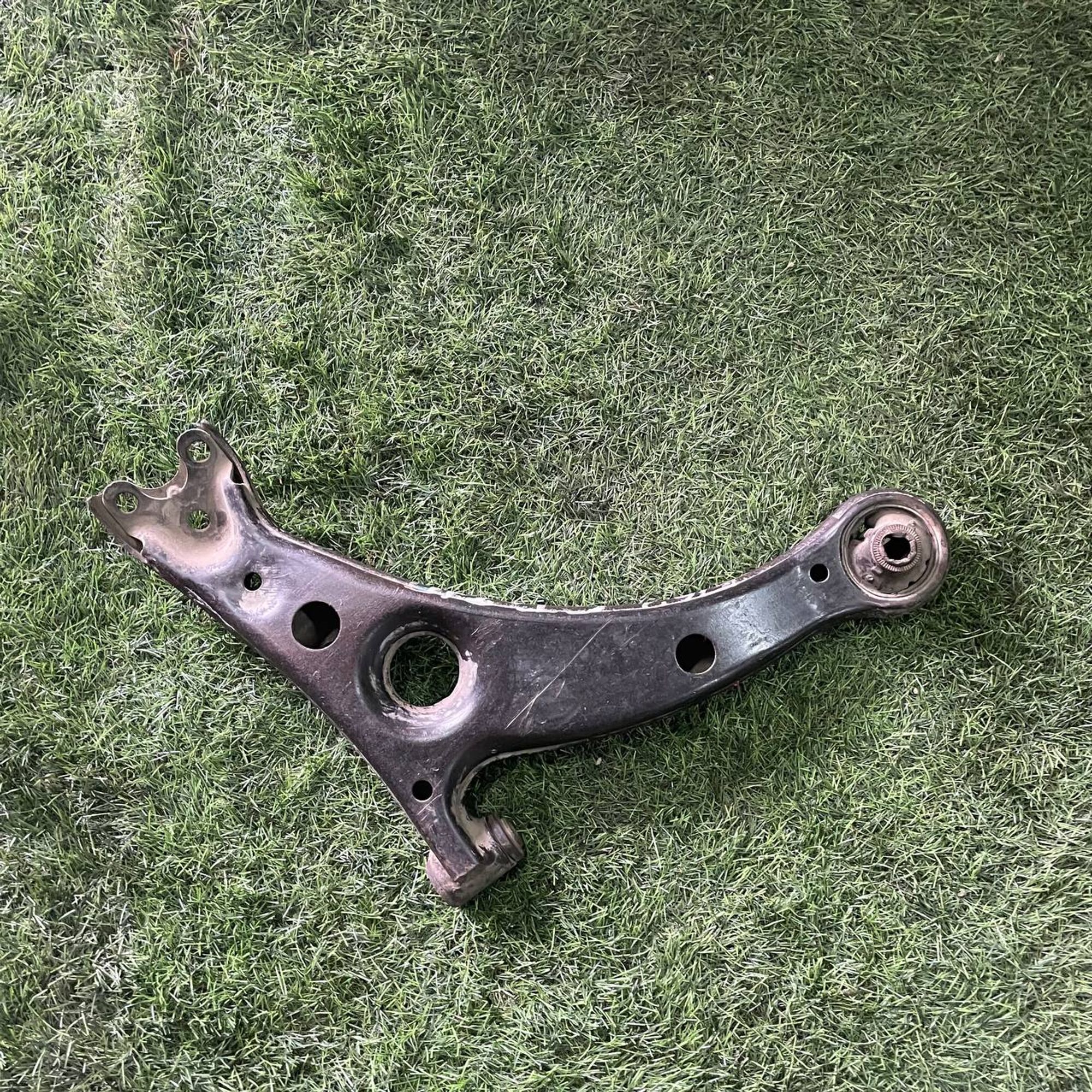 162 Рычаг передний левый нижний TOYOTA CARINA CT210, 1 рублей, Невинномысск