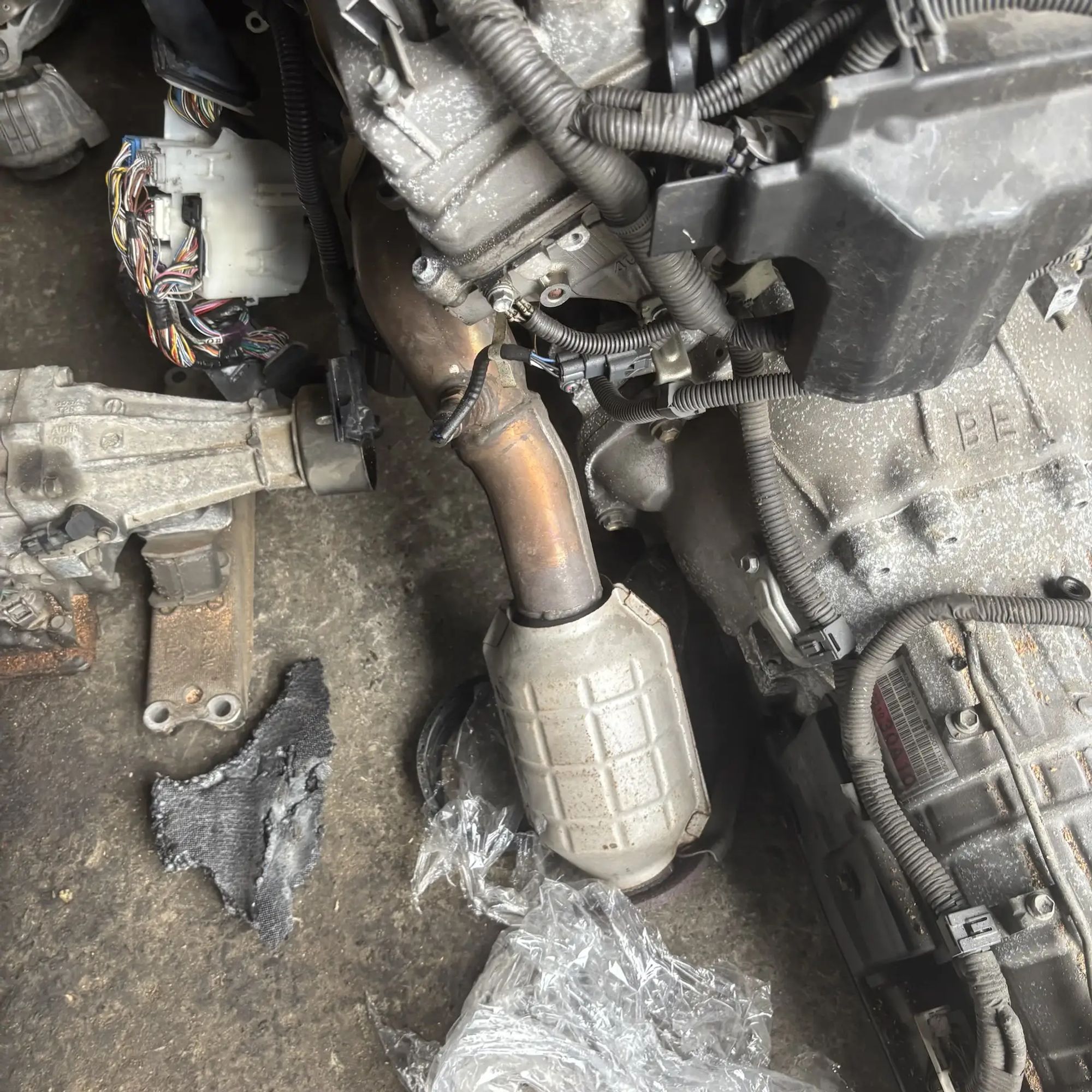 https://ycs.partsauto.market/partsauto-images/thmbs/userImages/772e461030aea93f4dbb6447c0f924d3/part/4e372f89-d4c3-4132-90ff-c7a2091c04d9_1778845024256.jpg