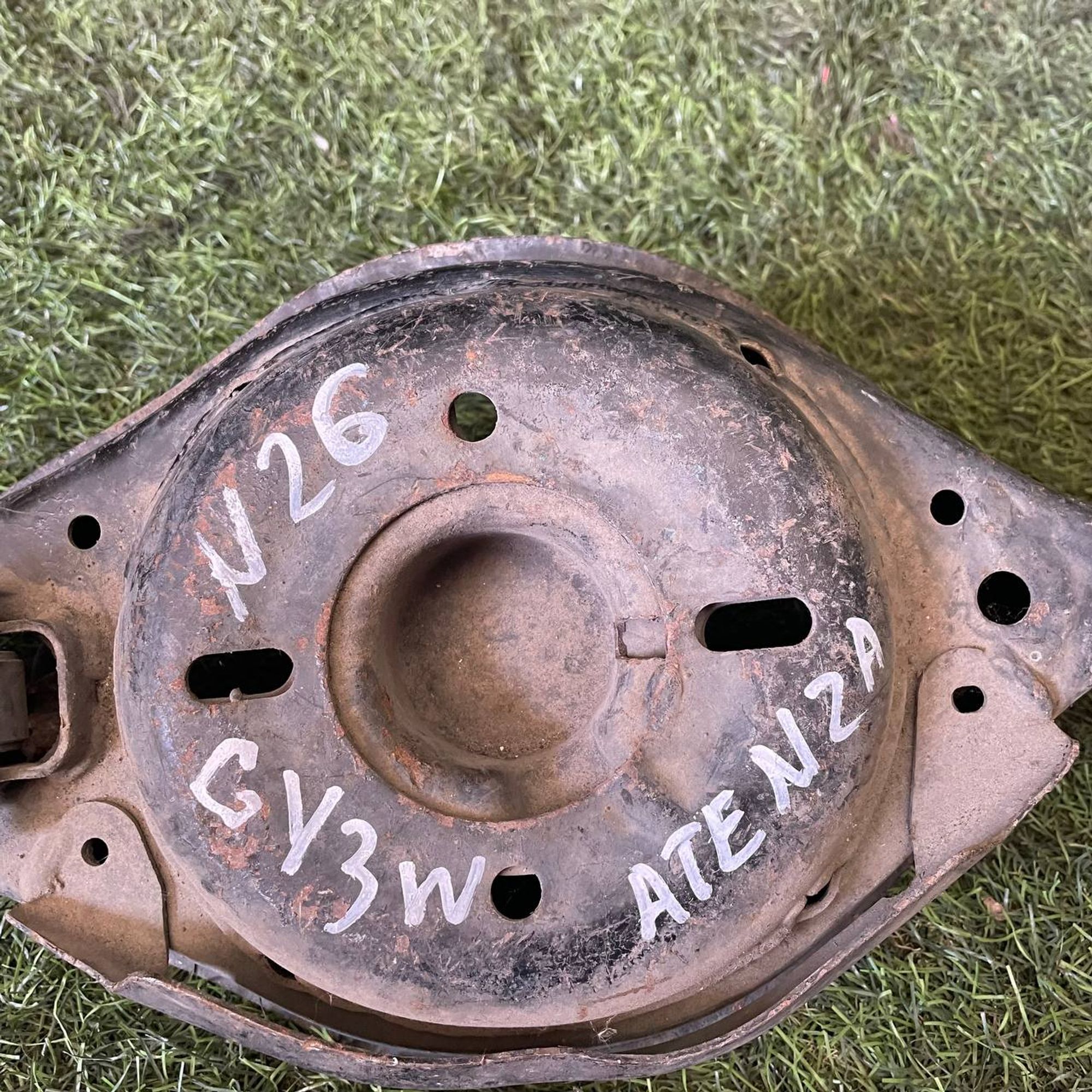 26 Рычаг задний поперечный нижний Mazda Atenza GG3S, 3000 рублей, Невинномысск