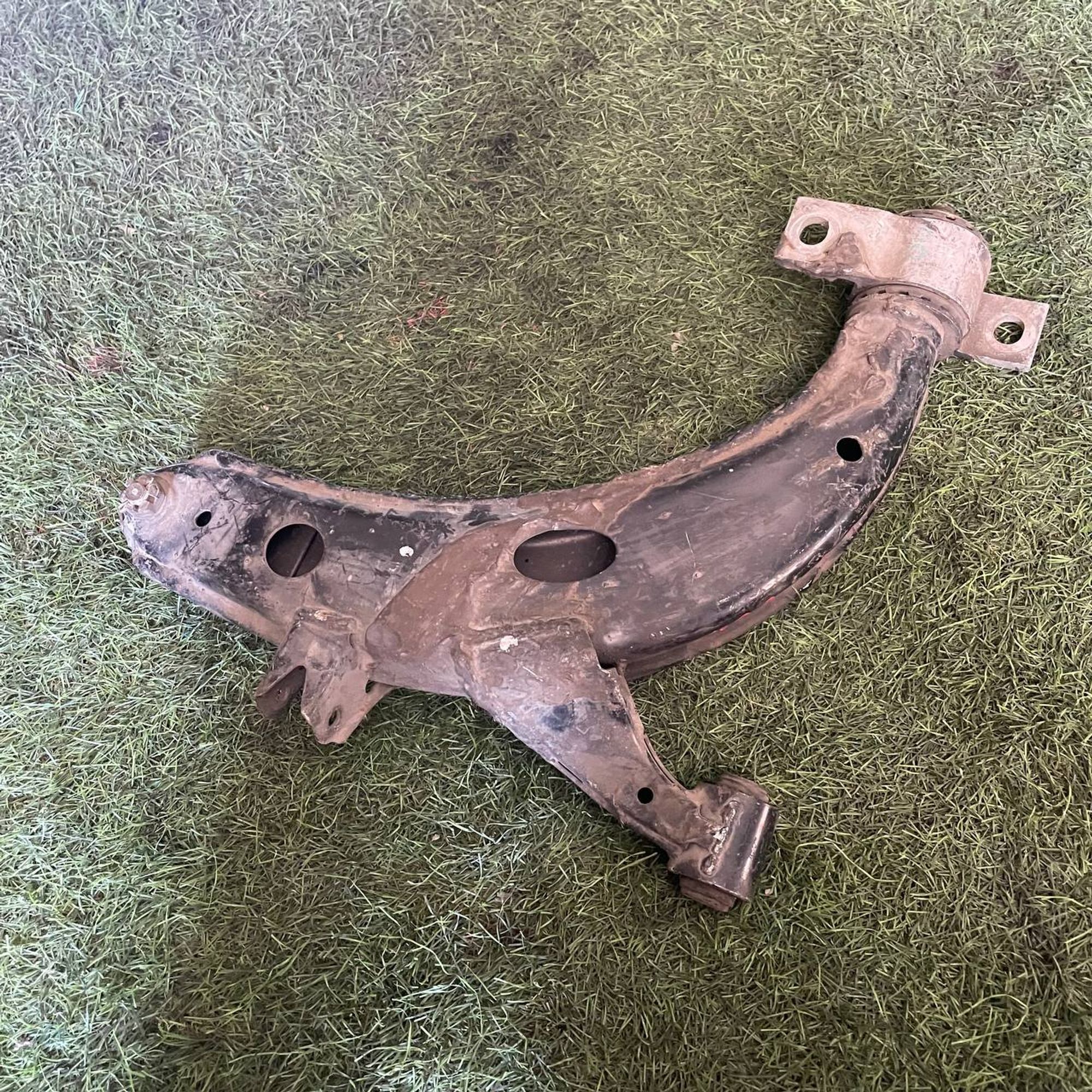 377 Рычаг передний левый нижний  SUBARU IMPREZA GG2, 6000 рублей, Невинномысск