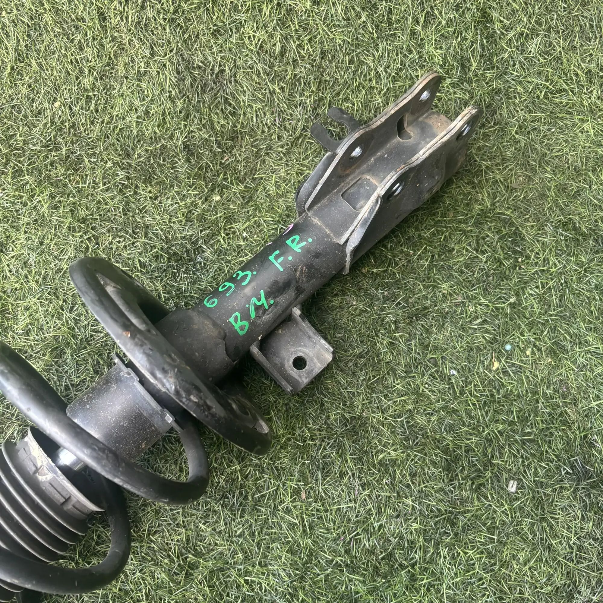 https://ycs.partsauto.market/partsauto-images/thmbs/userImages/772e461030aea93f4dbb6447c0f924d3/part/4ee96226-00db-4ffe-81a7-79f30f20db58_1776859794741.jpg