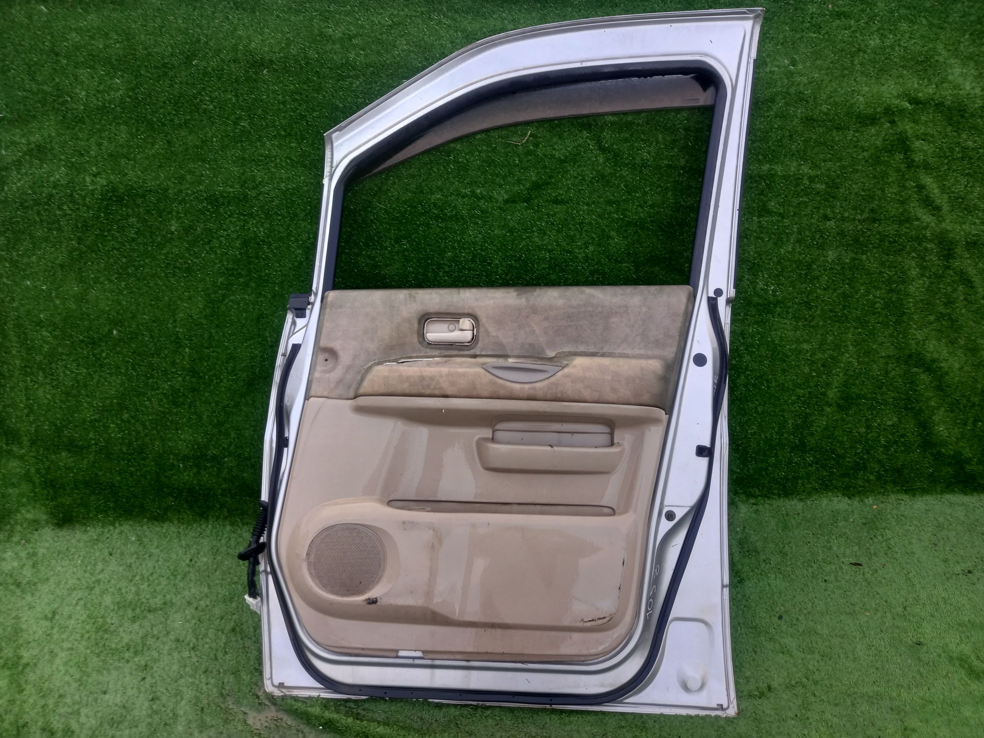 1058 дверь F/R на NISSAN SERENA C24, 10000 рублей, Невинномысск