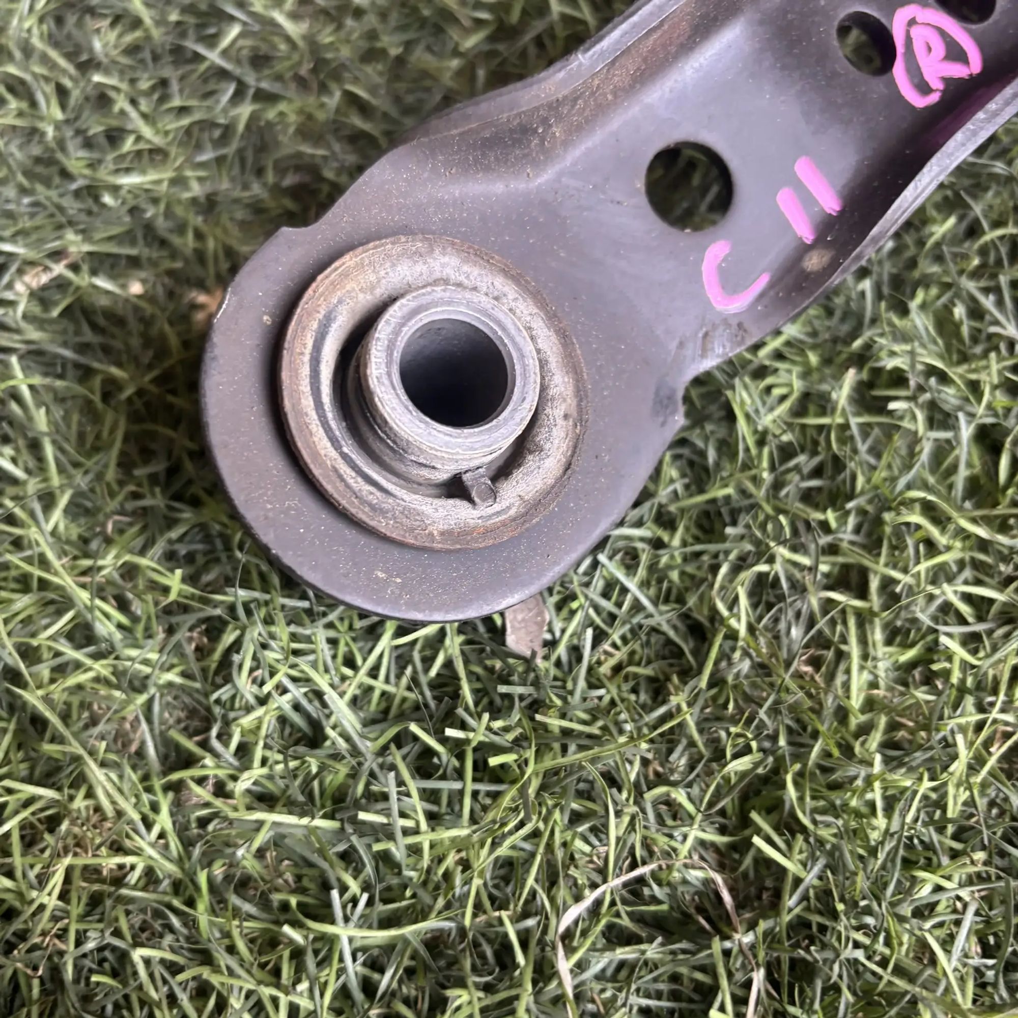 https://ycs.partsauto.market/partsauto-images/thmbs/userImages/772e461030aea93f4dbb6447c0f924d3/part/4f4b2f73-f924-49b6-b49e-2ede4ca5917c_1777098012765.jpg
