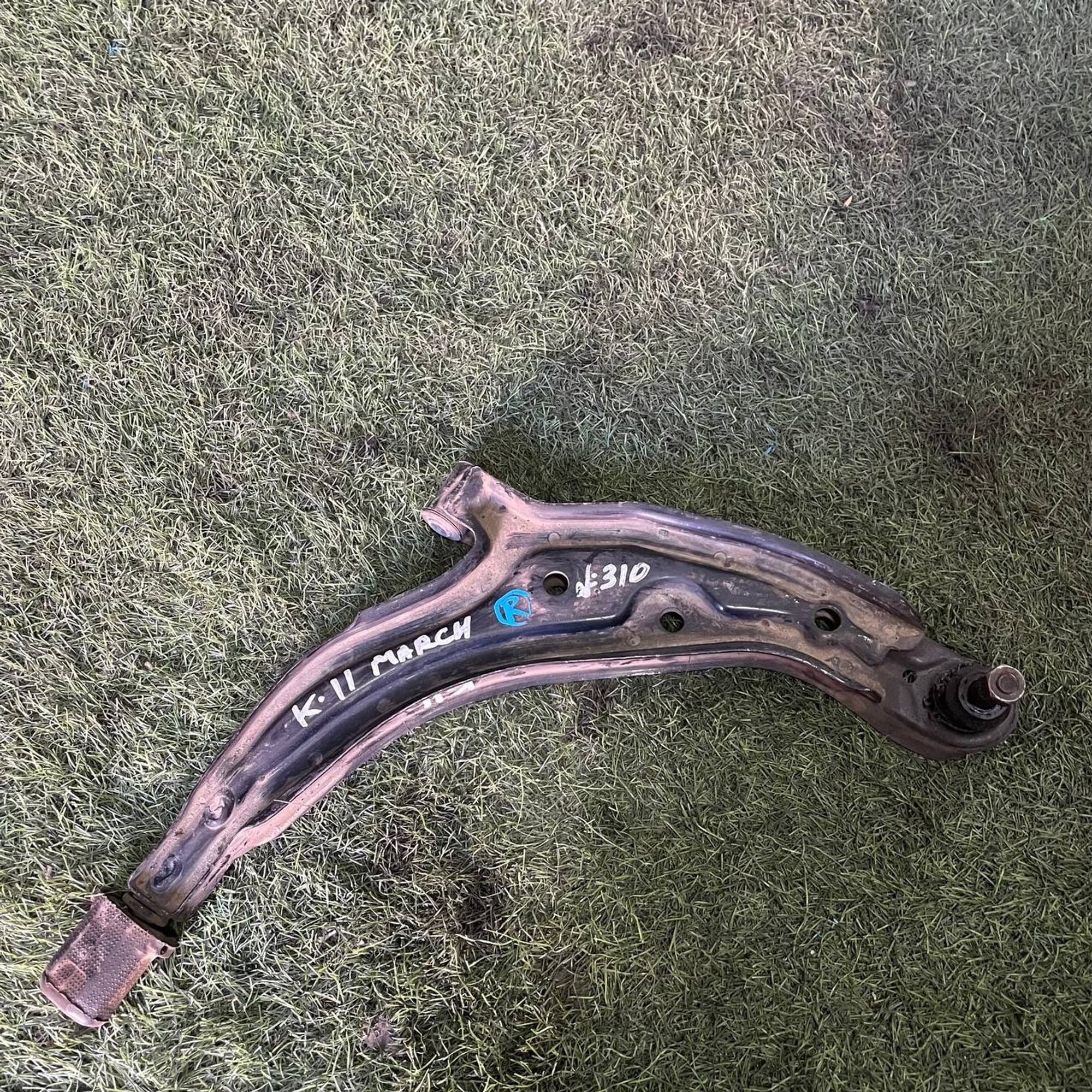 310 Рычаг передний правый нижний NISSAN MARCH K11, 1 рублей, Невинномысск