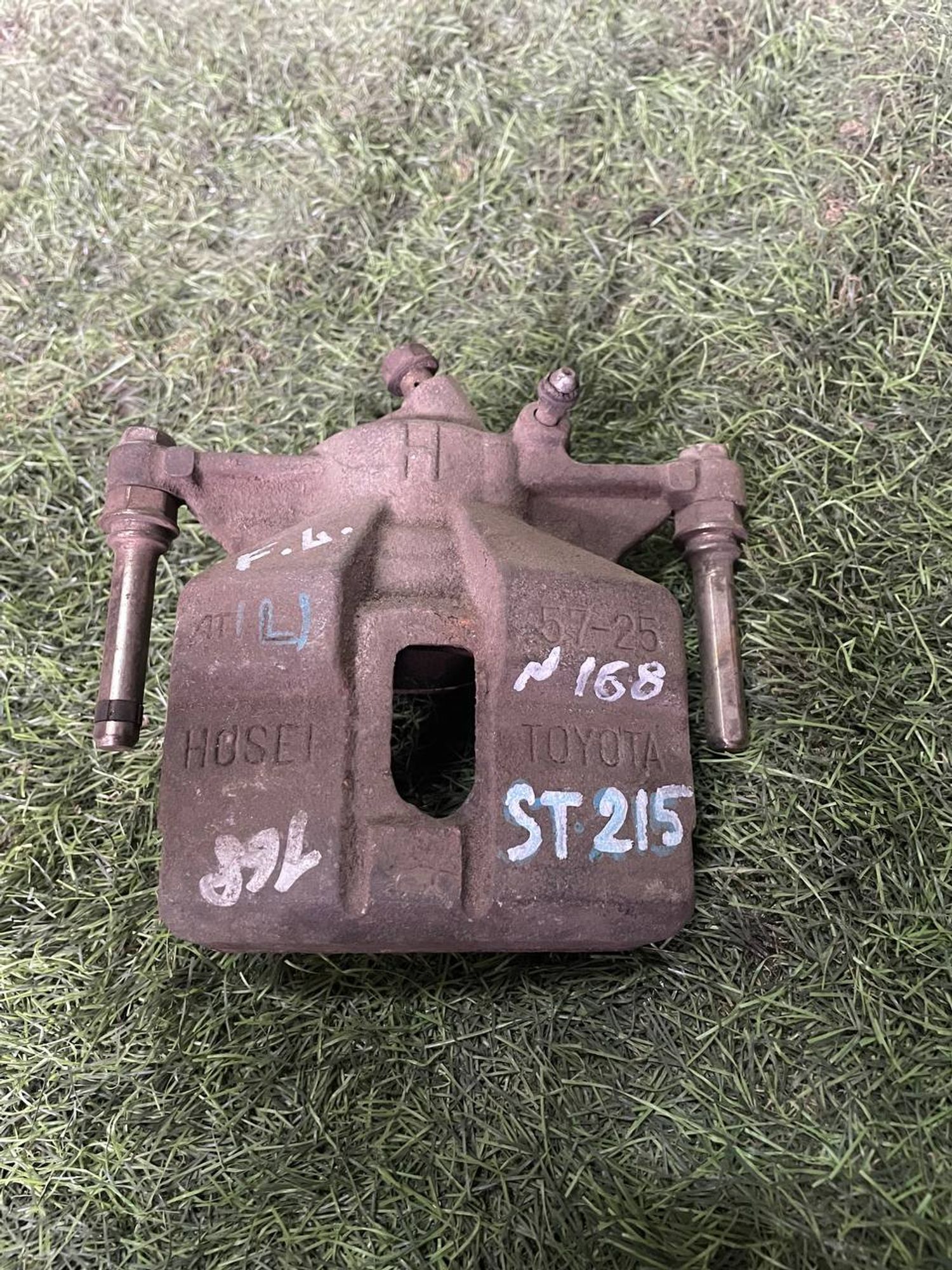168 Суппорт тормозной передний левый TOYOTA CALDINA ST215, 3000 рублей, Невинномысск