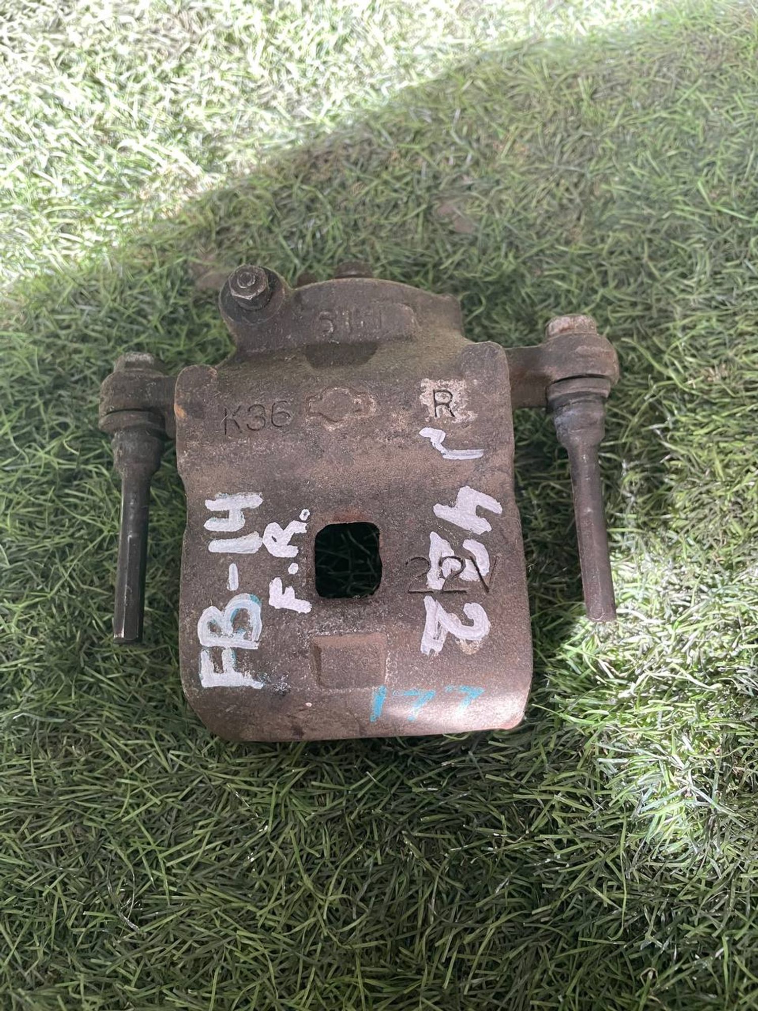 422 Суппорт тормозной передний правый NISSAN SUNNY FB14, 3000 рублей, Невинномысск