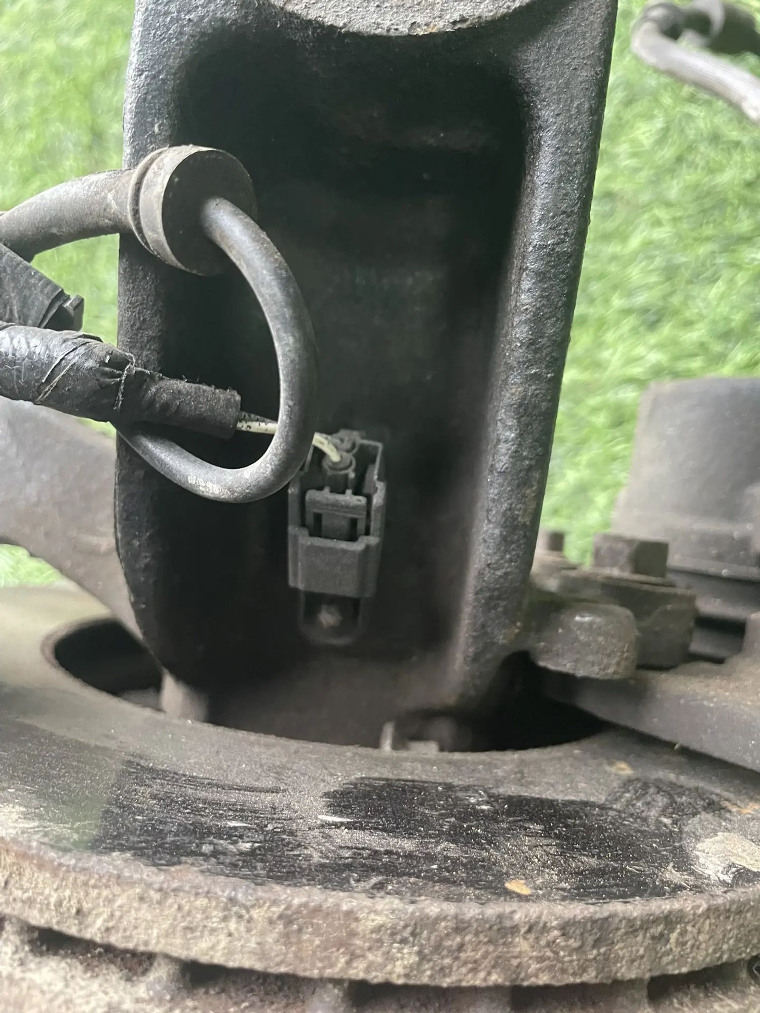 1367 Ступица передняя правая Mazda Axela BK5P ZY 2006, 14500 рублей, Невинномысск