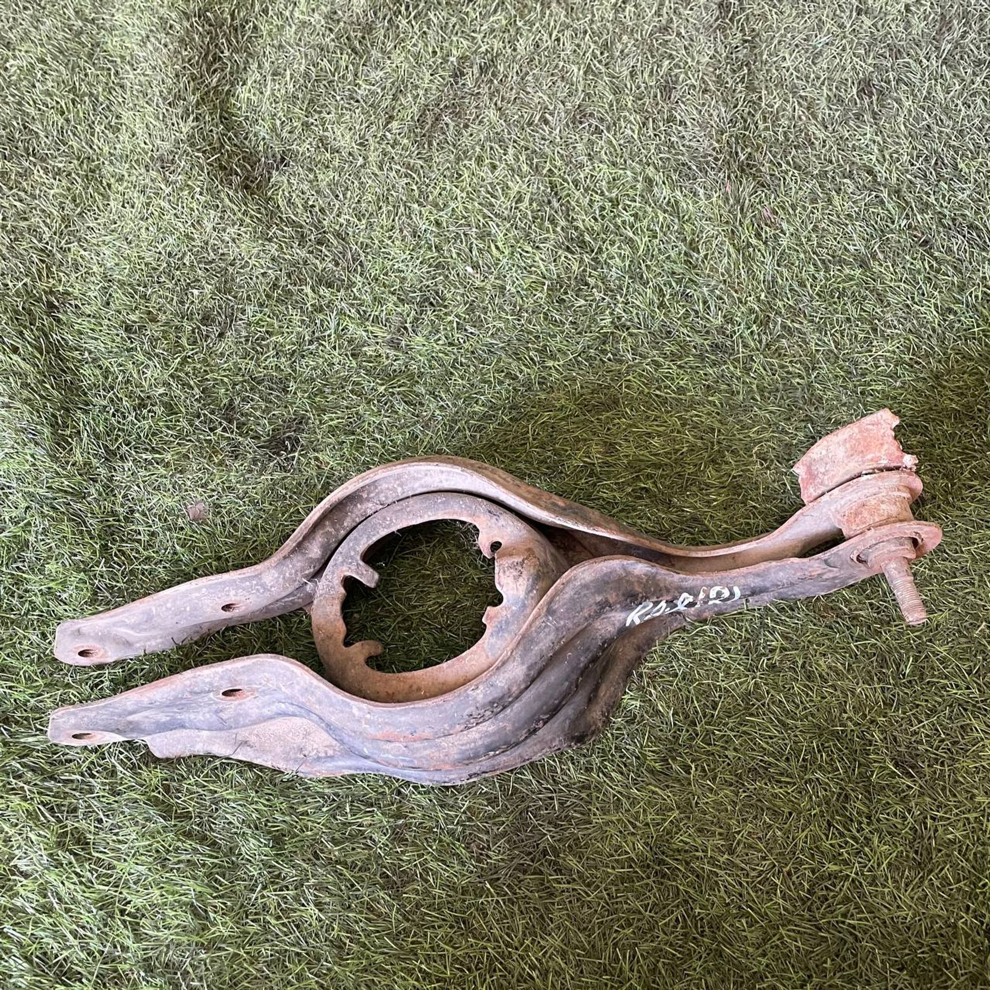 15 Рычаг задний поперечный нижний Honda Odyssey RA6, 3000 рублей, Невинномысск