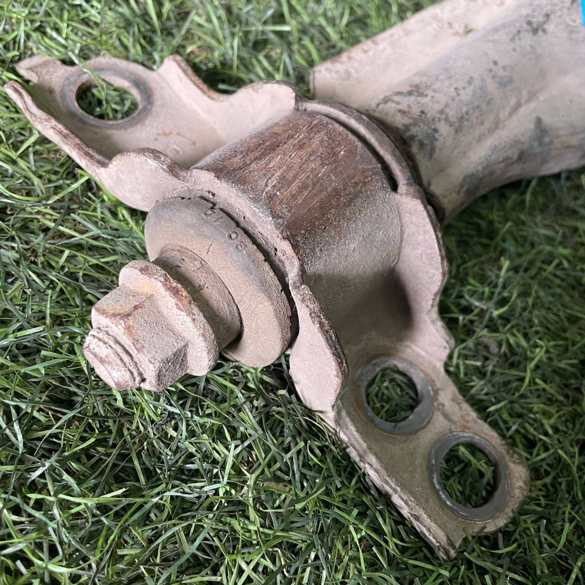 398 Рычаг передний правый нижний MAZDA 323, 1 рублей, Невинномысск