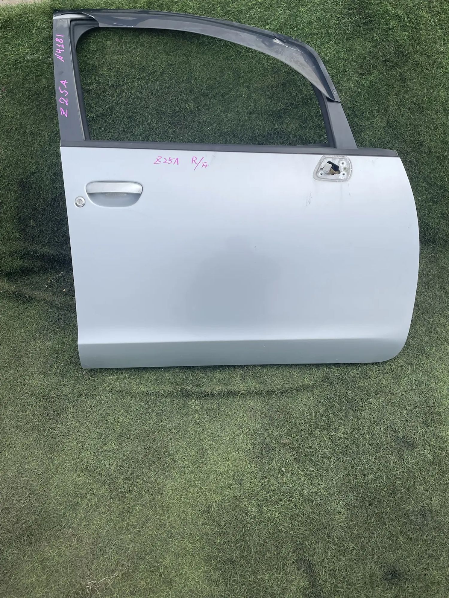 4181 Дверь передняя правая Mitsubishi Colt Z25A 4G19 1.3 2002, 12500 рублей, Невинномысск