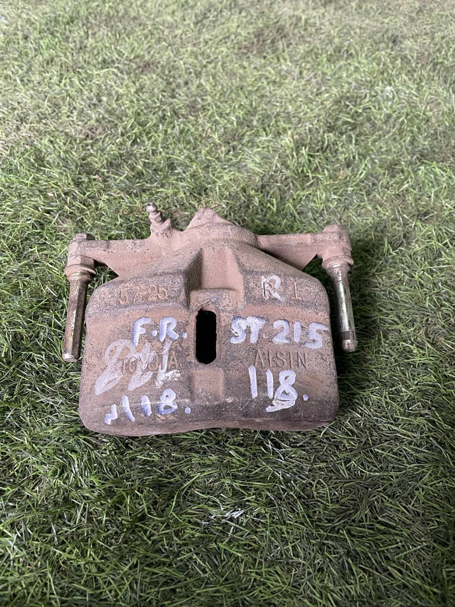 118 Суппорт тормозной передний правый TOYOTA CALDINA ST215, 3000 рублей, Невинномысск