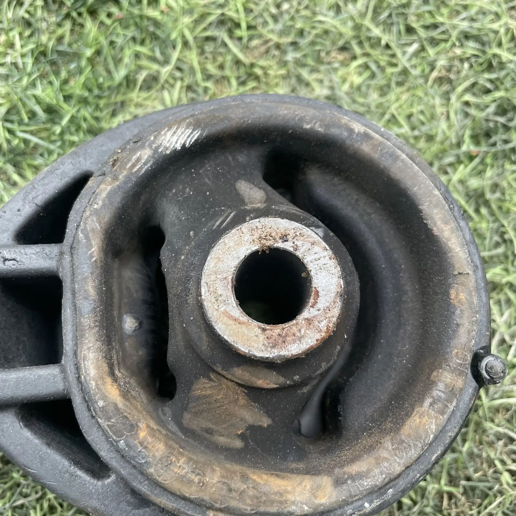 https://ycs.partsauto.market/partsauto-images/thmbs/userImages/772e461030aea93f4dbb6447c0f924d3/part/542a6156-ce10-4d29-ae44-83eb06ba818e_1779194411440.jpg
