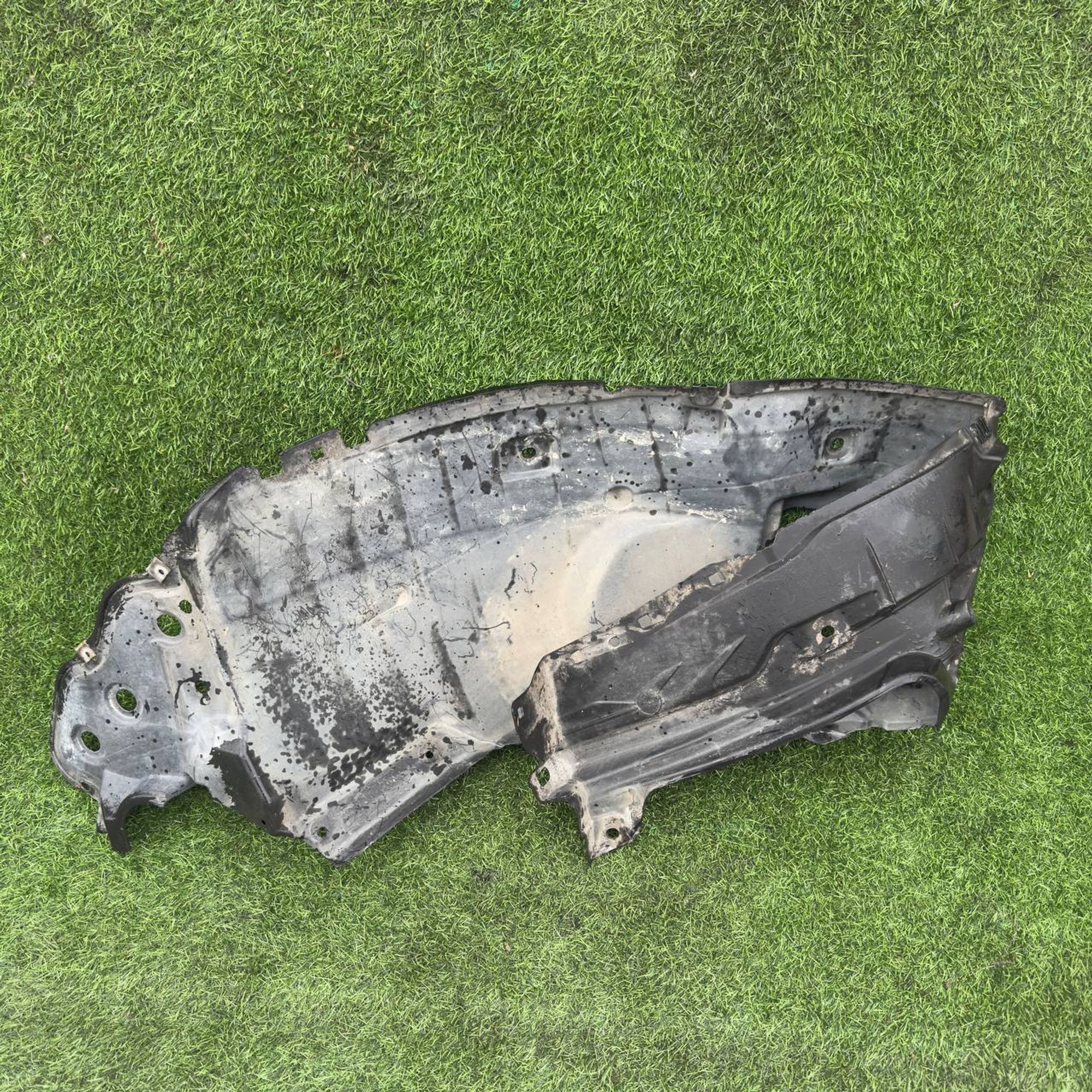 https://ycs.partsauto.market/partsauto-images/thmbs/userImages/772e461030aea93f4dbb6447c0f924d3/part/543ca0d8-d1bf-46a7-94d9-e6bd1b808b55_1733927766053.jpg