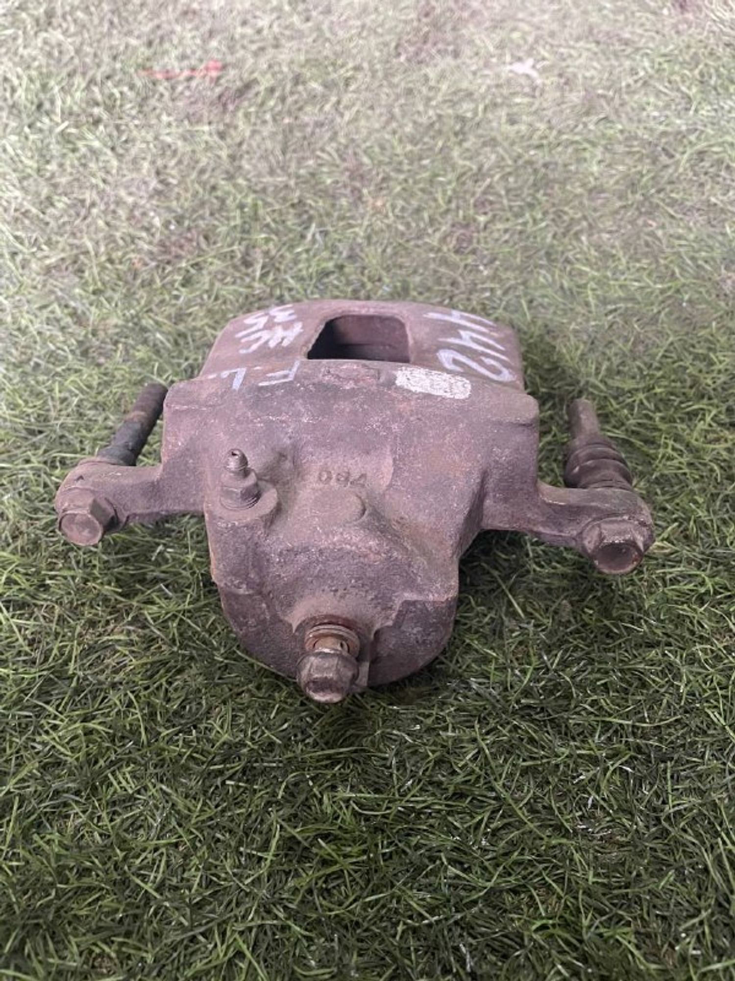 442 Суппорт тормозной передний левый NISSAN LAUREL HC35, 3000 рублей, Невинномысск