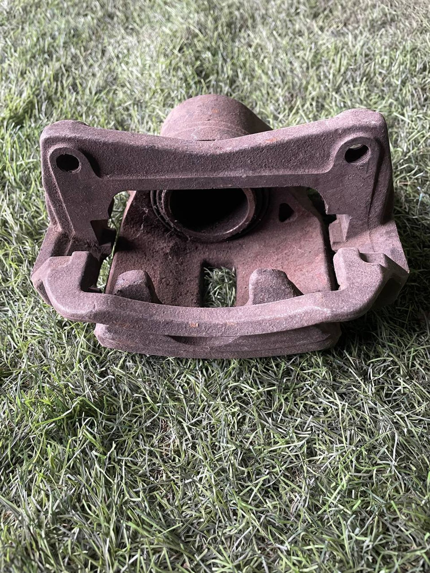 240 Суппорт тормозной передний правый TOYOTA CALDINA ST215, 3000 рублей, Невинномысск