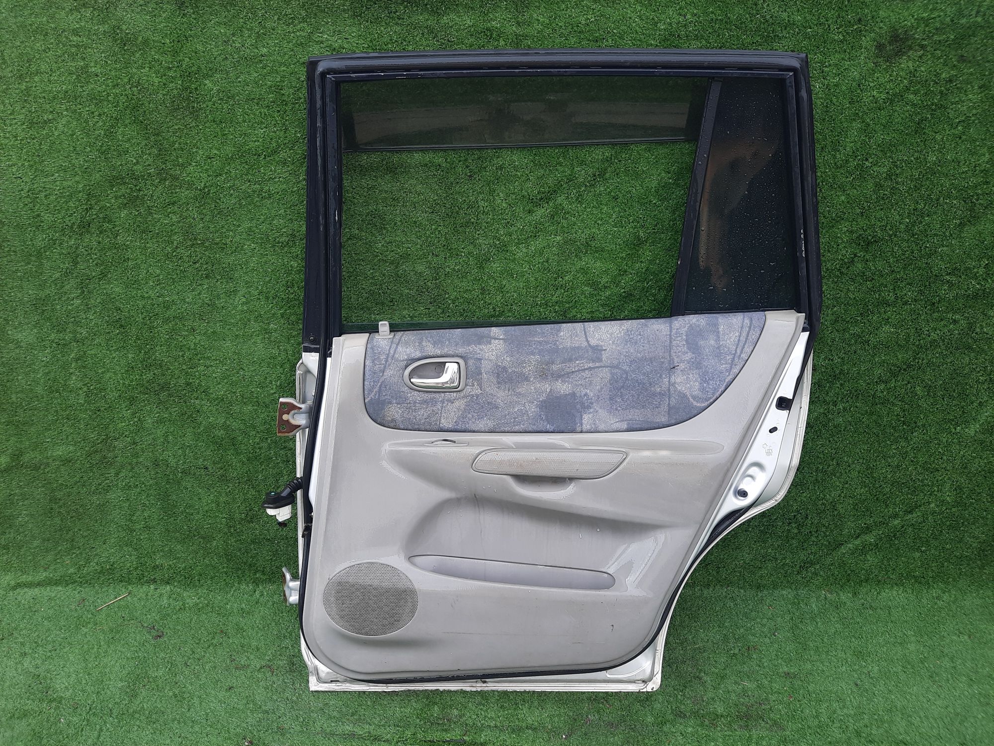 590 дверь на MAZDA PREMACY CP8W, 8000 рублей, Невинномысск