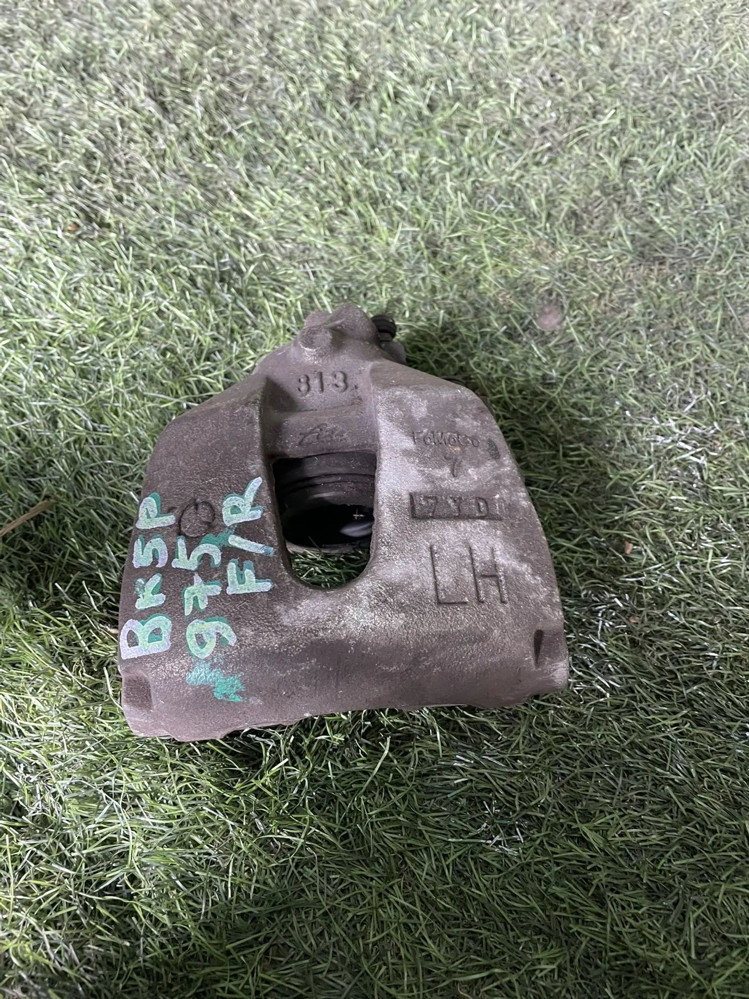 https://ycs.partsauto.market/partsauto-images/thmbs/userImages/772e461030aea93f4dbb6447c0f924d3/part/5513d7d3-427d-4315-b17f-df6f2a716942_1775739667162.jpg