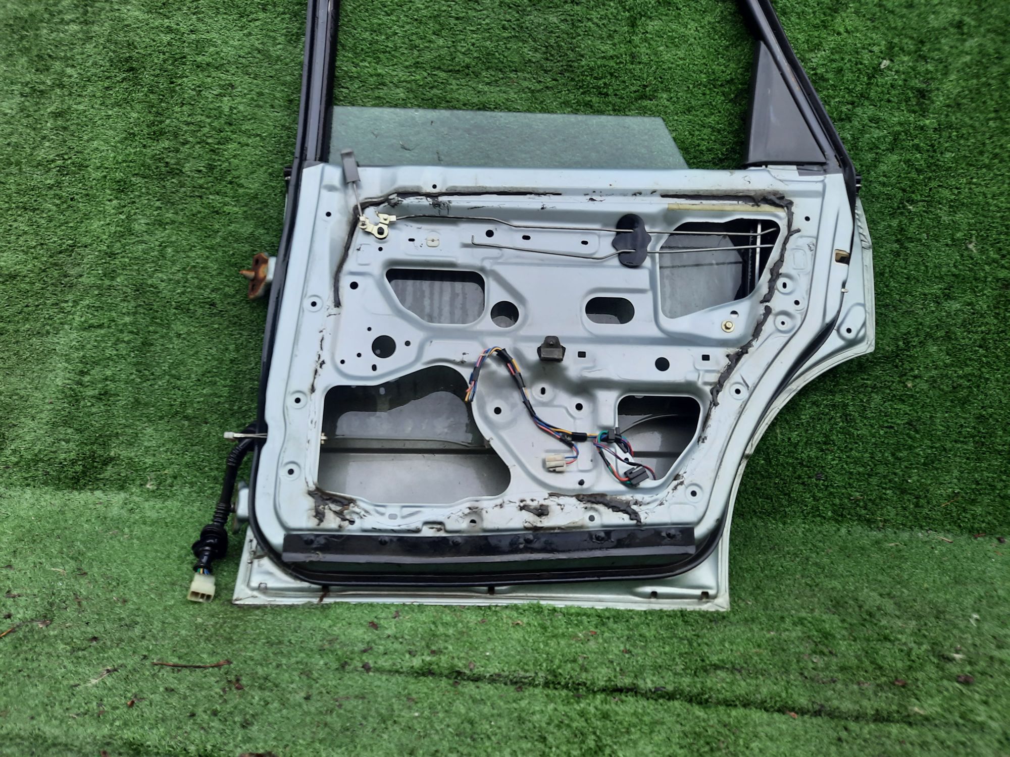 1298 дверь на MAZDA 626 GE, 4500 рублей, Невинномысск