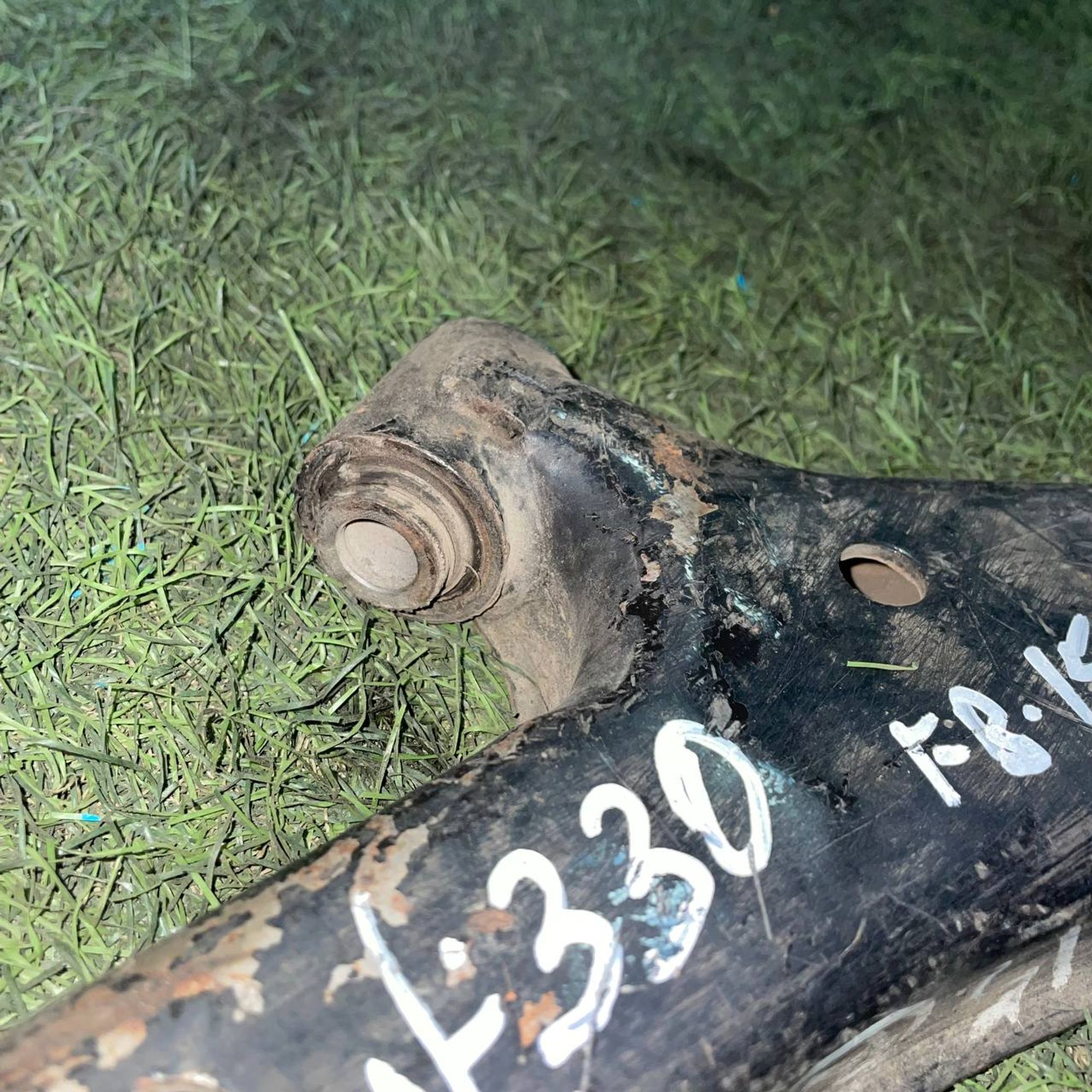 330 Рычаг передний правый нижний NISSAN SUNNY FB15, 3500 рублей, Невинномысск