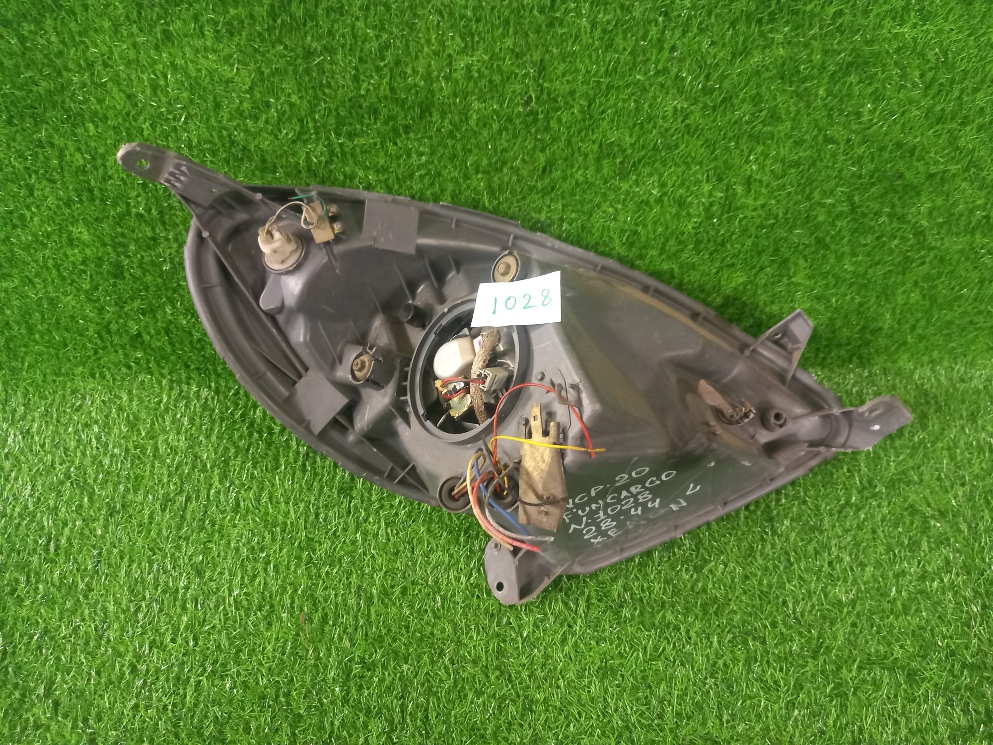 1028 фара левая TOYOTA FUNCARGO NCP20, 12500 рублей, Невинномысск