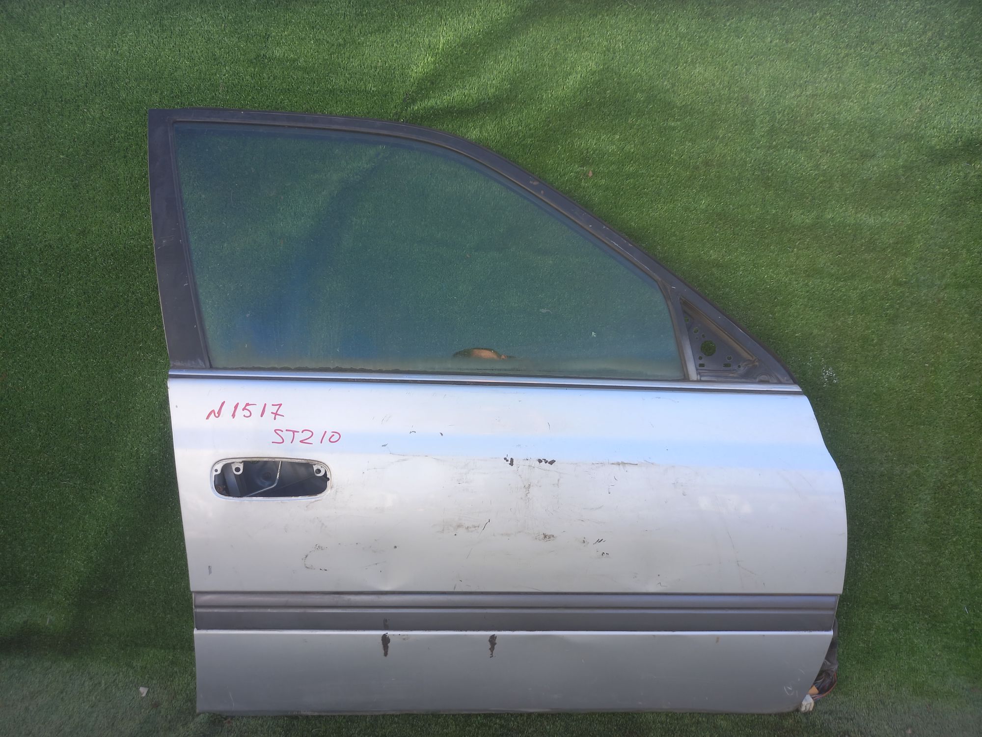 1517 дверь на TOYOTA CARINA ST210, 6600 рублей, Невинномысск