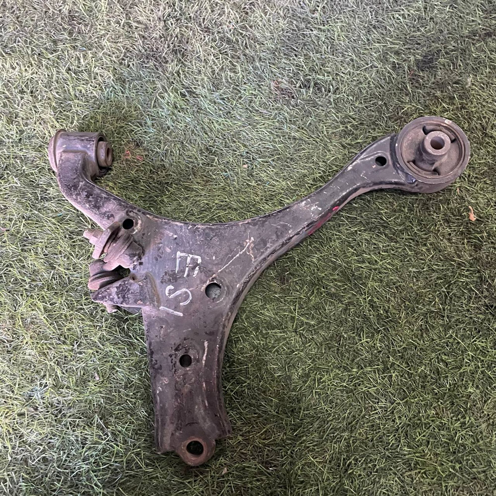 481 Рычаг передний правый нижний HONDA CIVIC ES1, 3000 рублей, Невинномысск