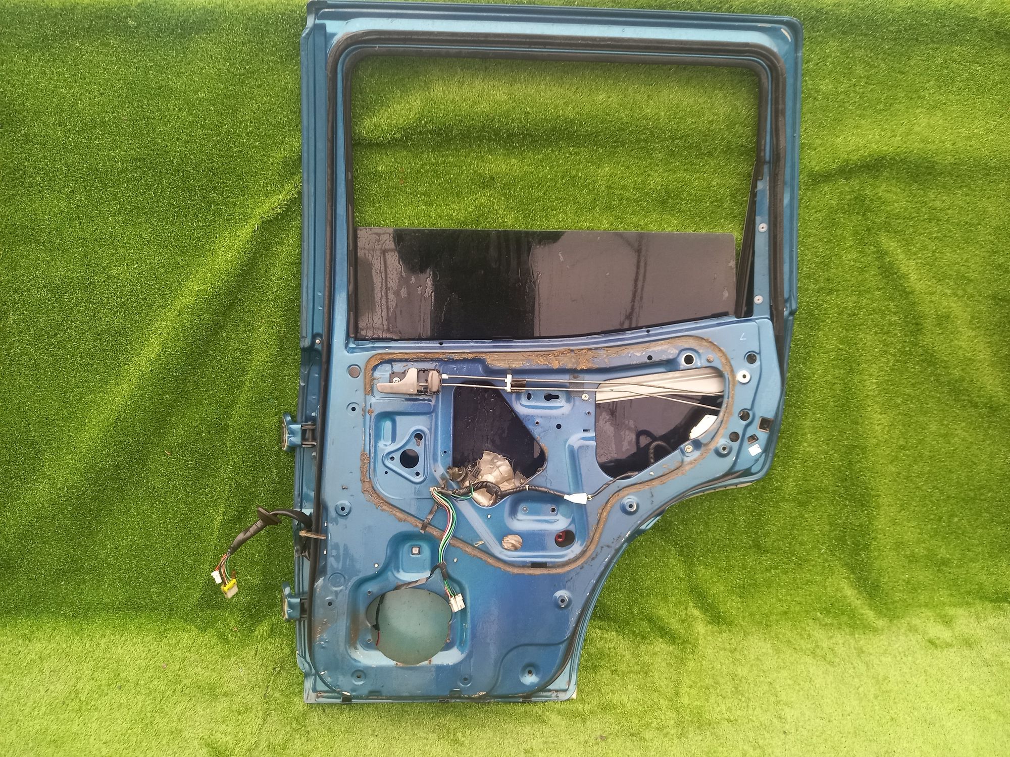 1741 дверь на NISSAN MISTRAL R20, 5500 рублей, Невинномысск