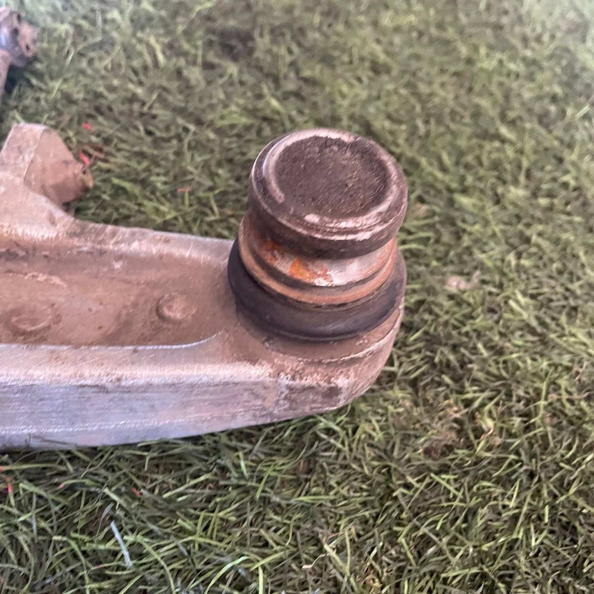 369 рычаг перед право низ SUBARU LEGACY BH5, 4500 рублей, Невинномысск