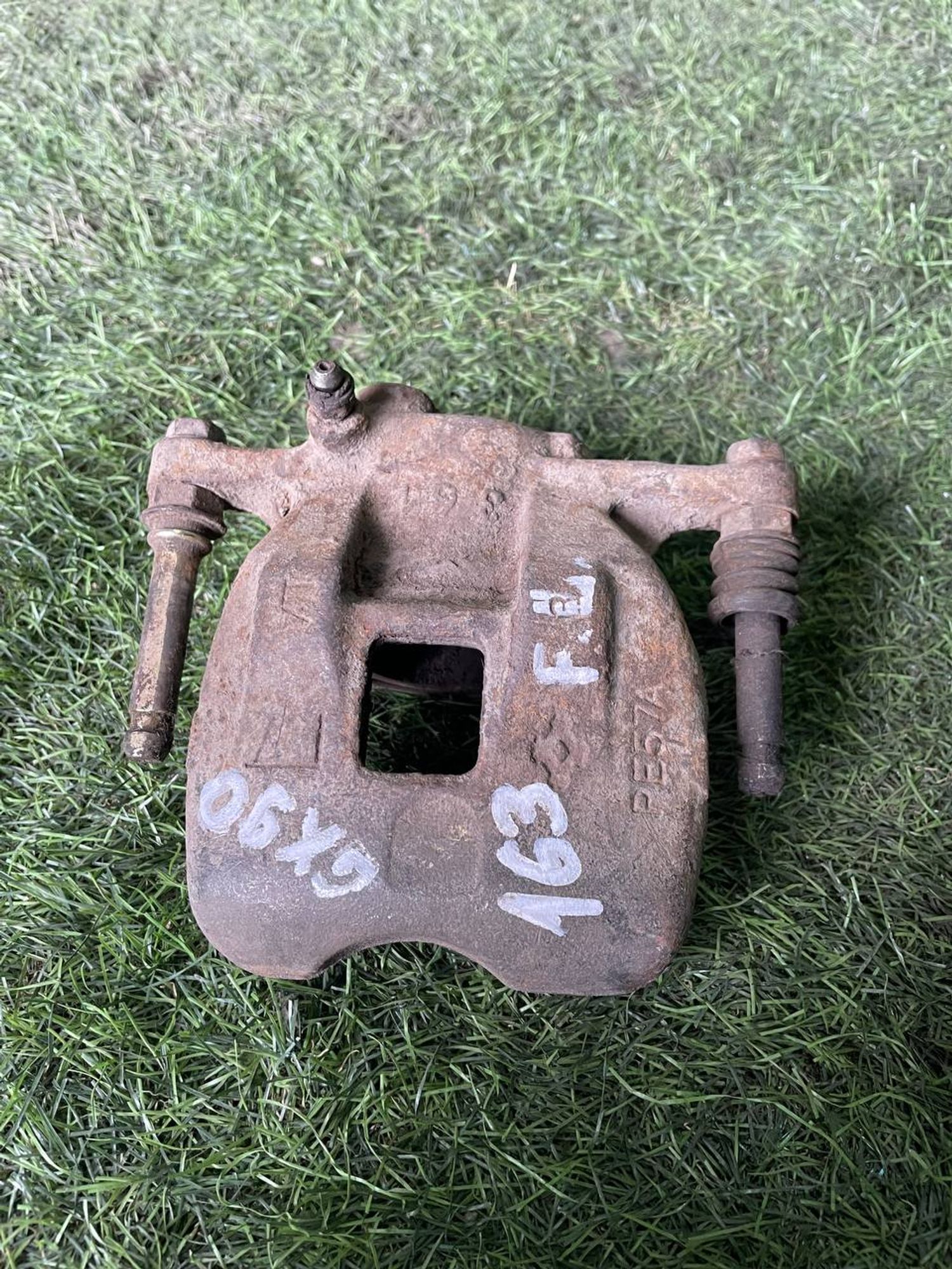 163 Суппорт тормозной передний левый TOYOTA CRESTA GX90, 3000 рублей, Невинномысск