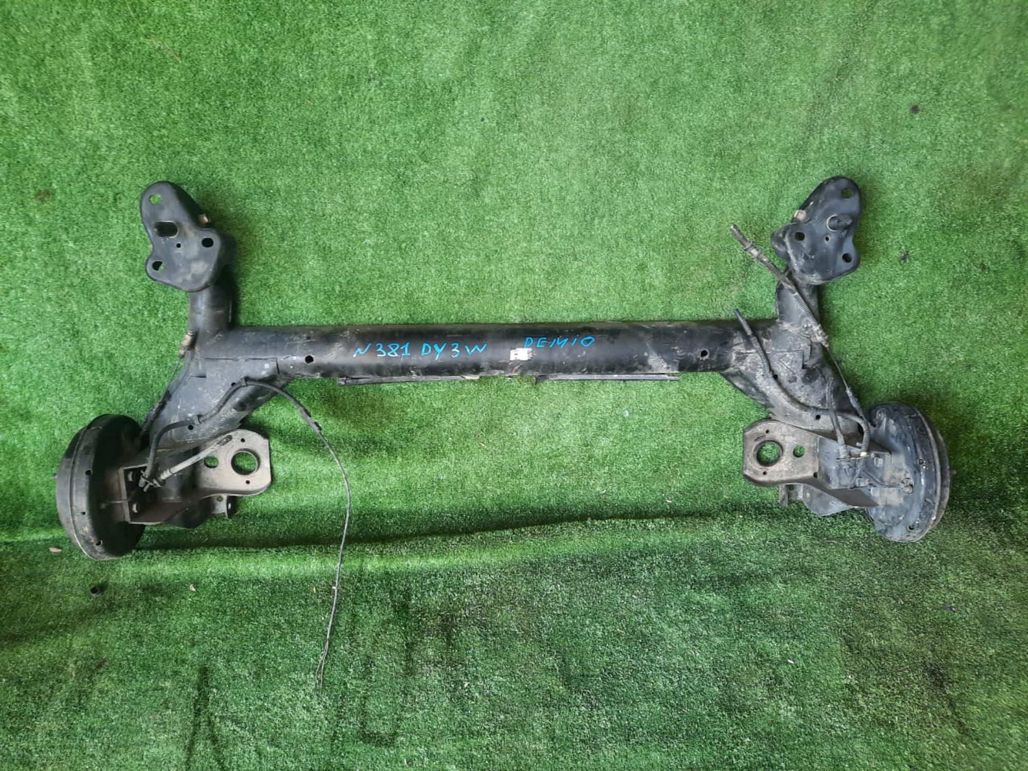 https://ycs.partsauto.market/partsauto-images/thmbs/userImages/772e461030aea93f4dbb6447c0f924d3/part/592196ad-9c0e-4f52-ad30-f90b4edfac2b_1718102962669.jpg