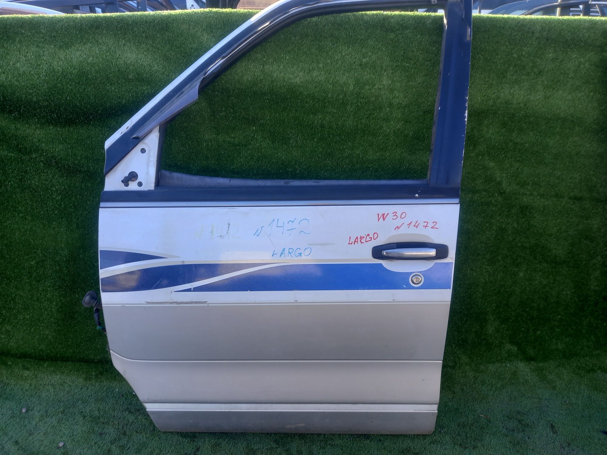 1472 дверь на NISSAN LARGO W30, 9000 рублей, Невинномысск