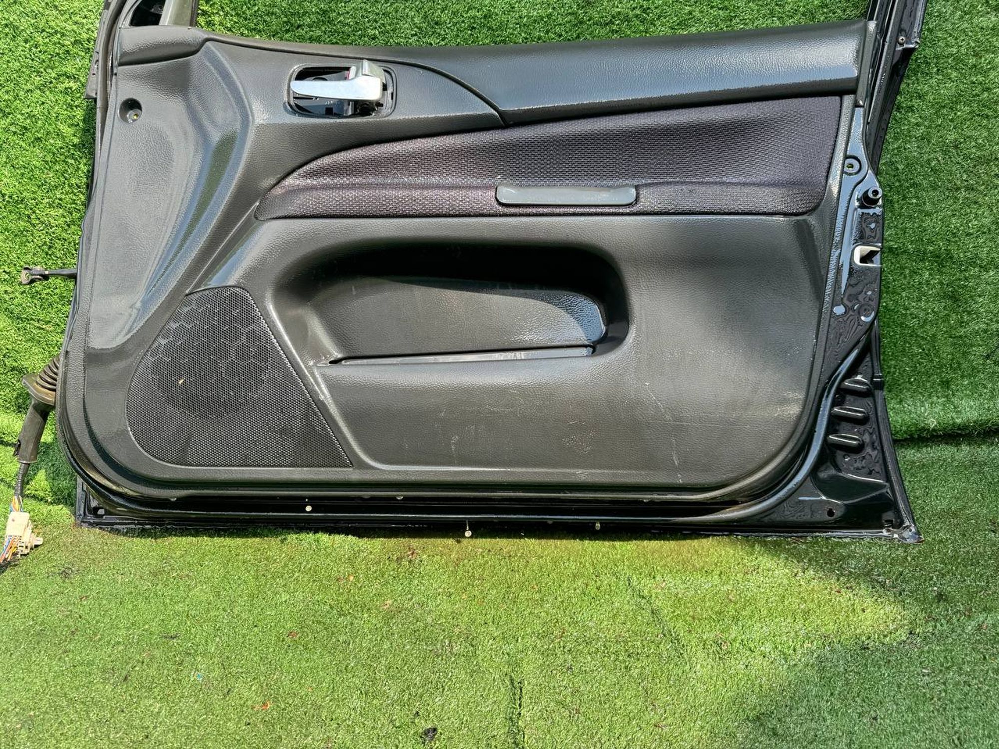 1830 дверь на MITSUBISHI LANCER CS5W, 10500 рублей, Невинномысск