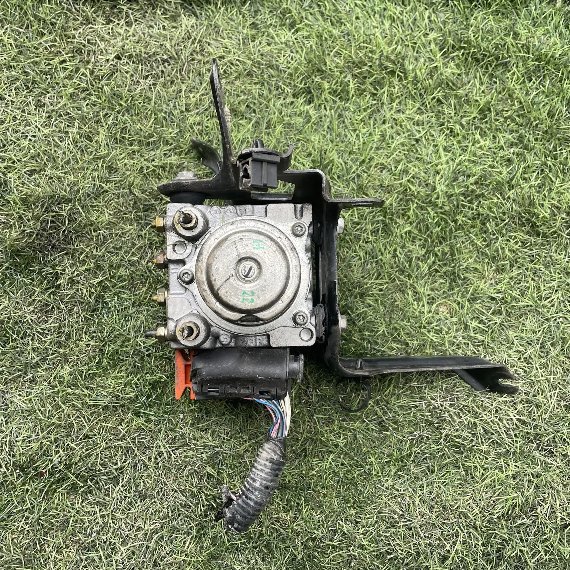https://ycs.partsauto.market/partsauto-images/thmbs/userImages/772e461030aea93f4dbb6447c0f924d3/part/5a6431d5-bbfb-4379-adeb-b26cecad420f_1779188766766.jpg
